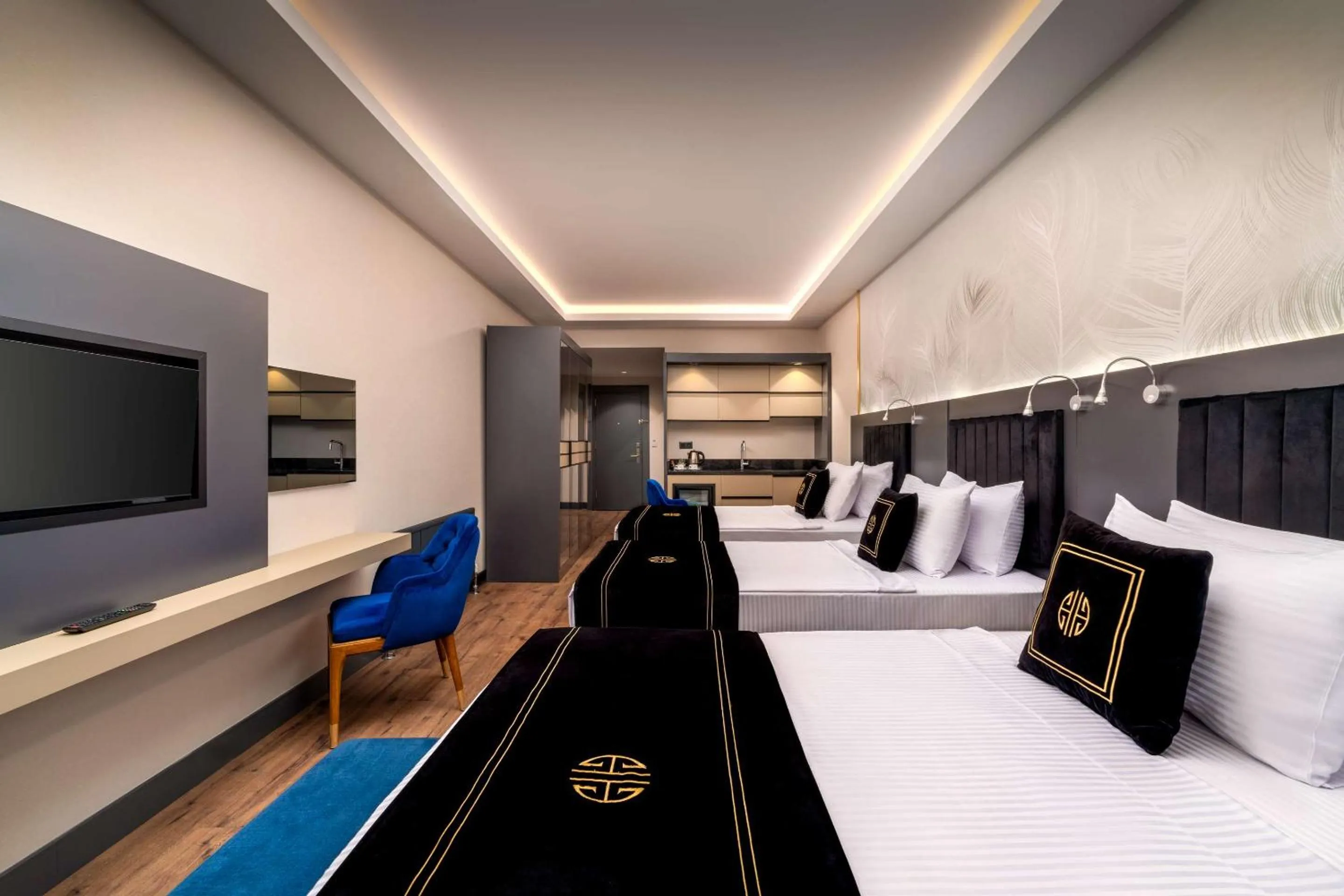 Bedroom, Bed in Best Western Premier Hidden Hills Hotel