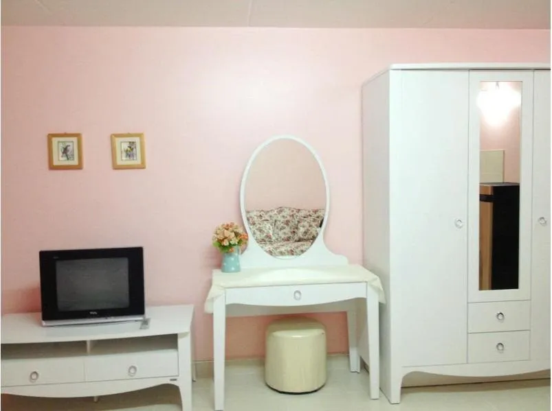 Decorative detail in SK Muang Thong Thani