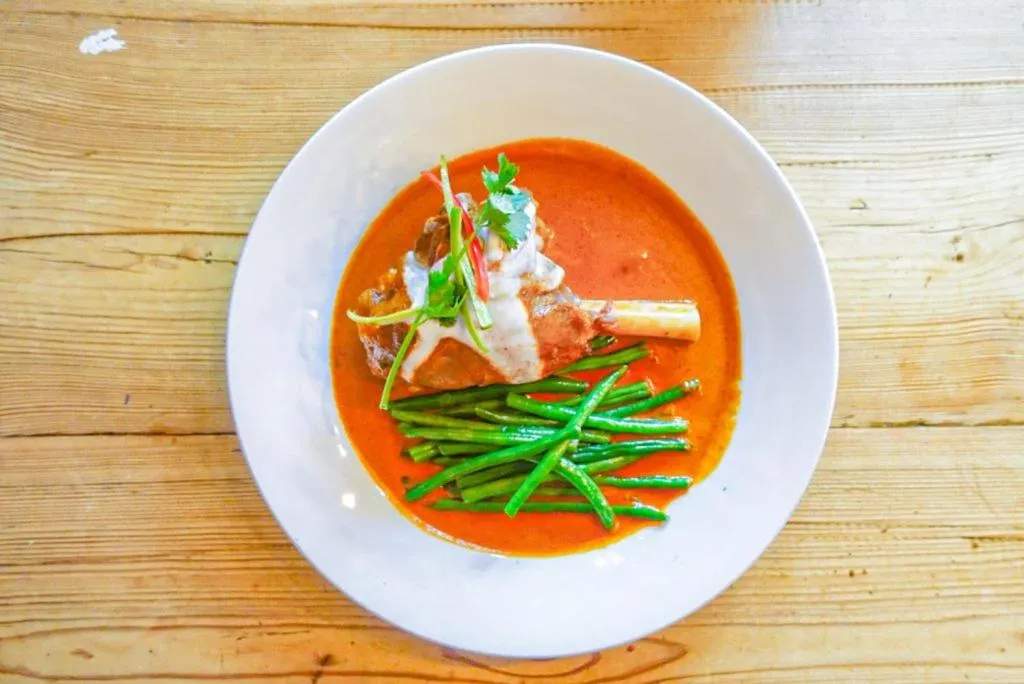 OX Hotel, Bar, & Grill