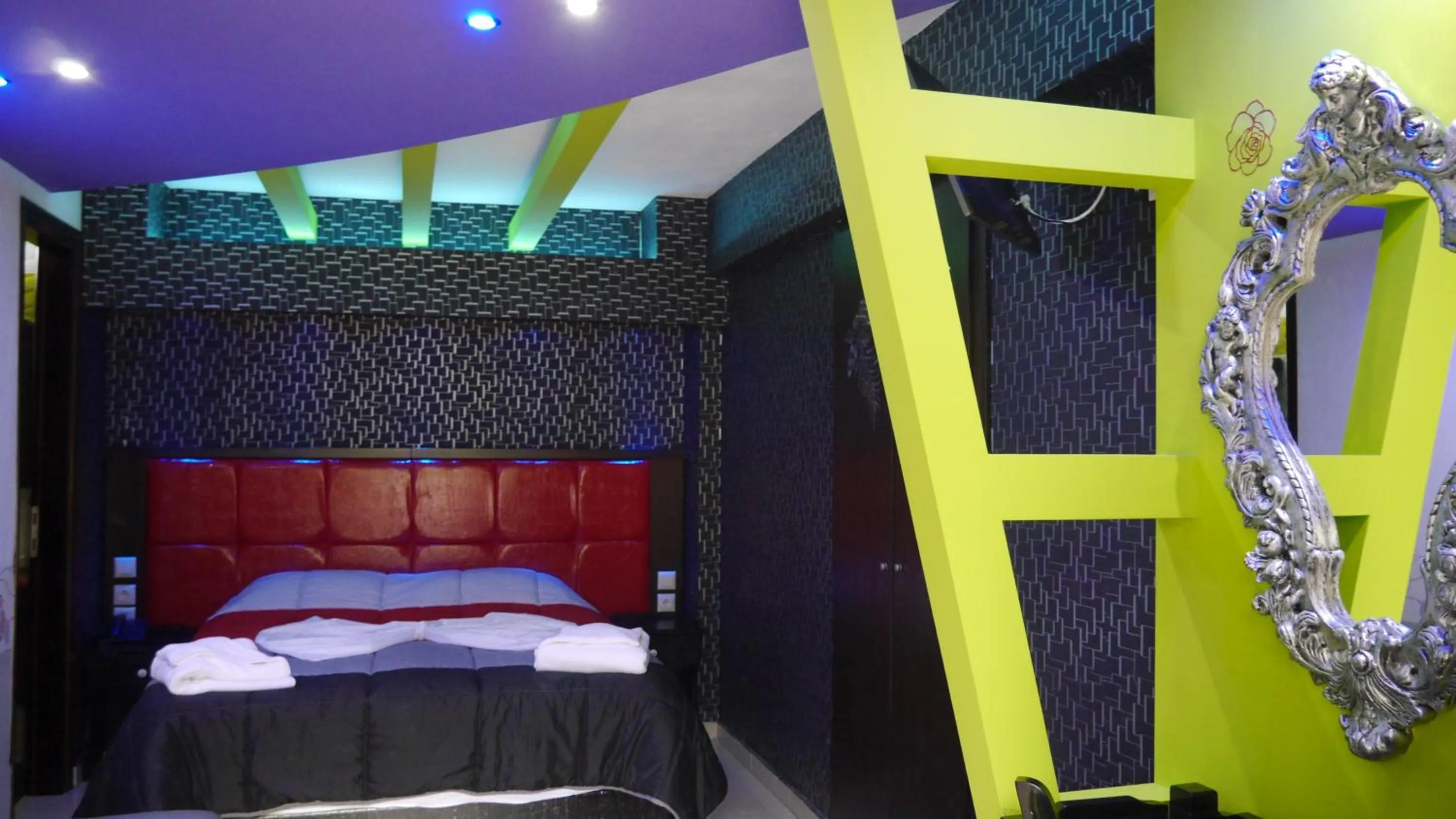 Balcony/Terrace, Bed in Blue Sea Beach Resort