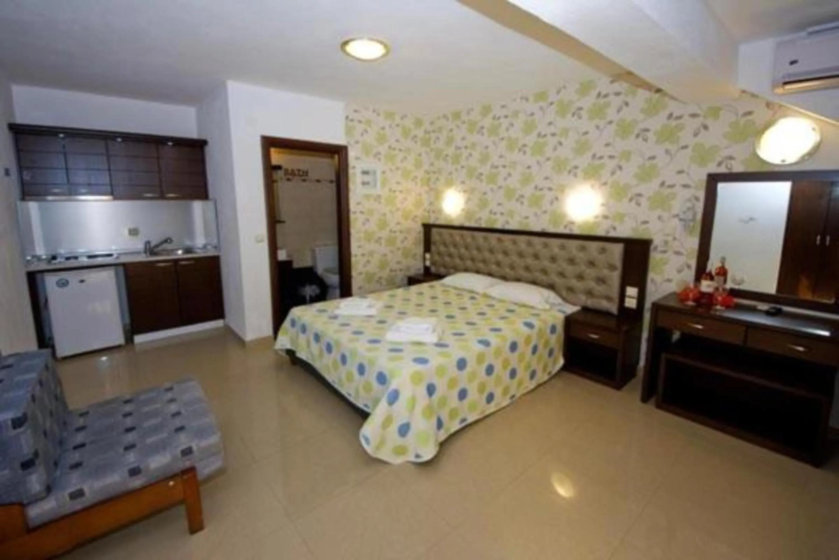 Bedroom, Bed in Blue Sea Beach Resort