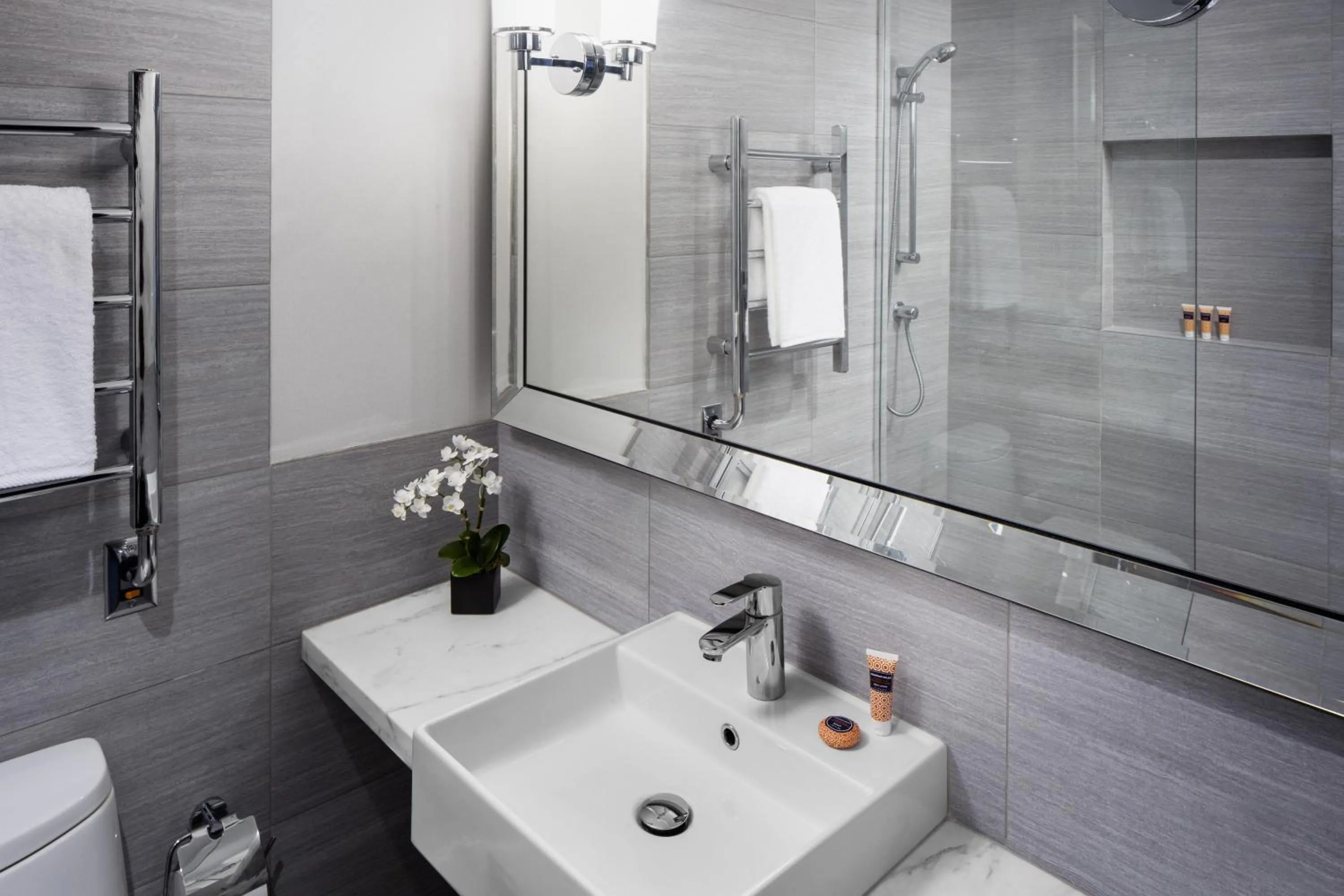 Bathroom in Park South Hotel, part of JdV by Hyatt