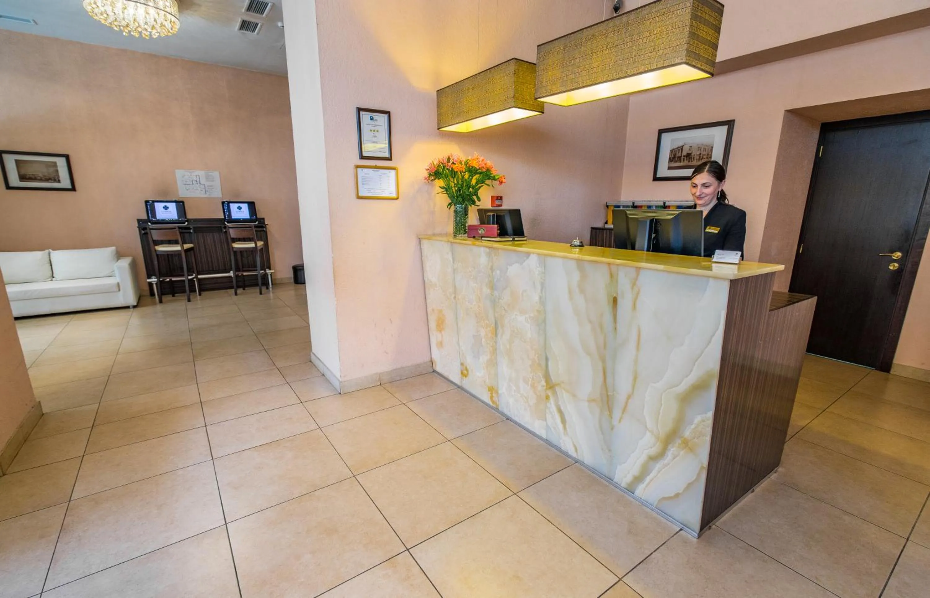 Lobby or reception in Hotel Lomsia