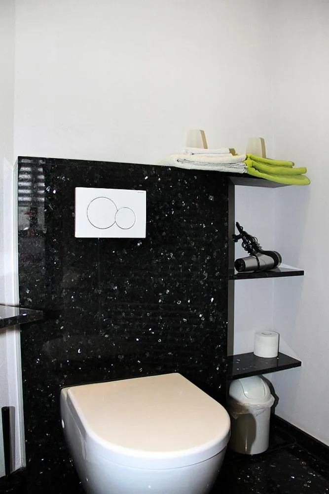 Toilet in Hotel Klenkes am Bahnhof