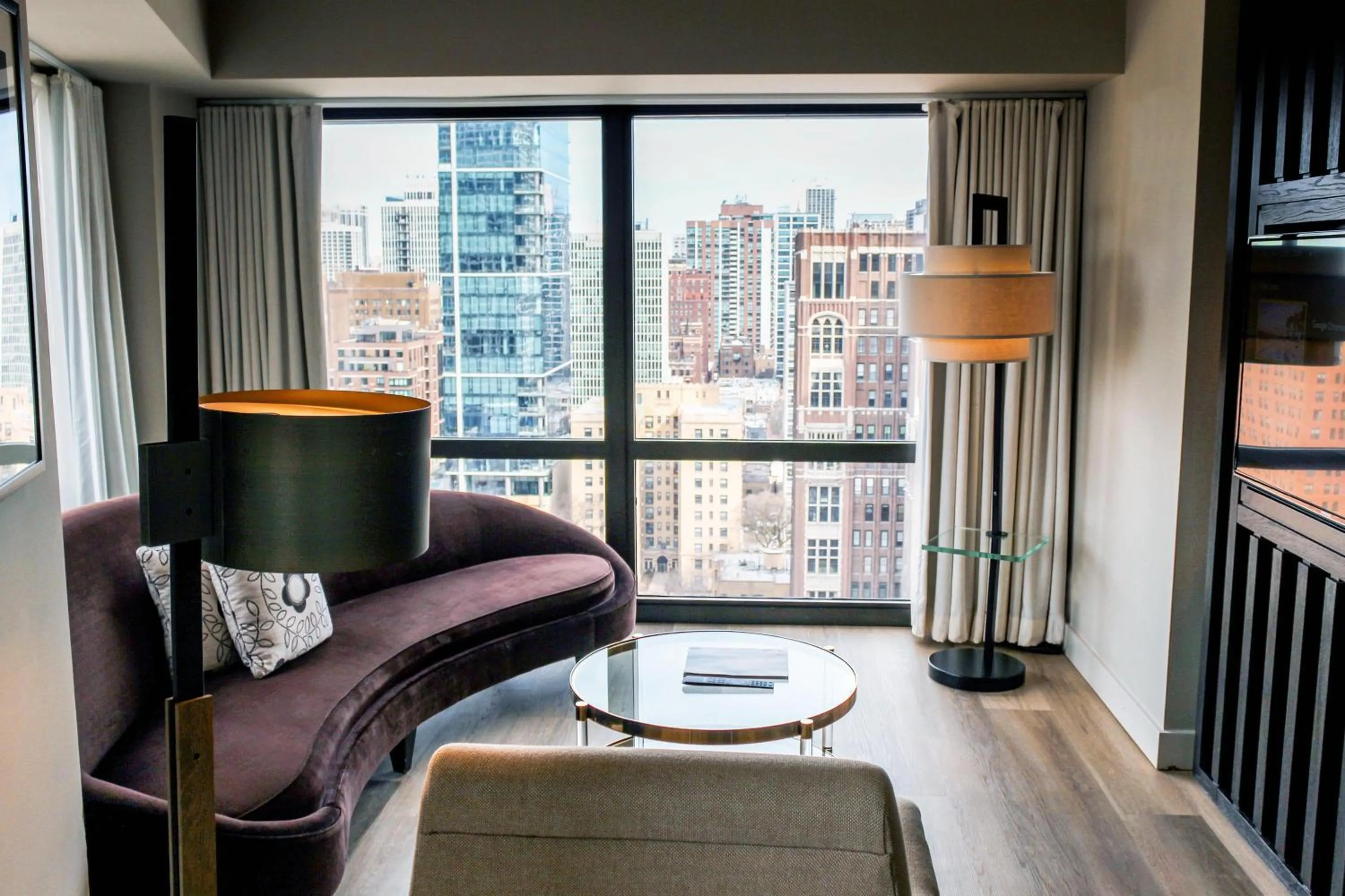 Photo of the whole room in Thompson Chicago, by Hyatt