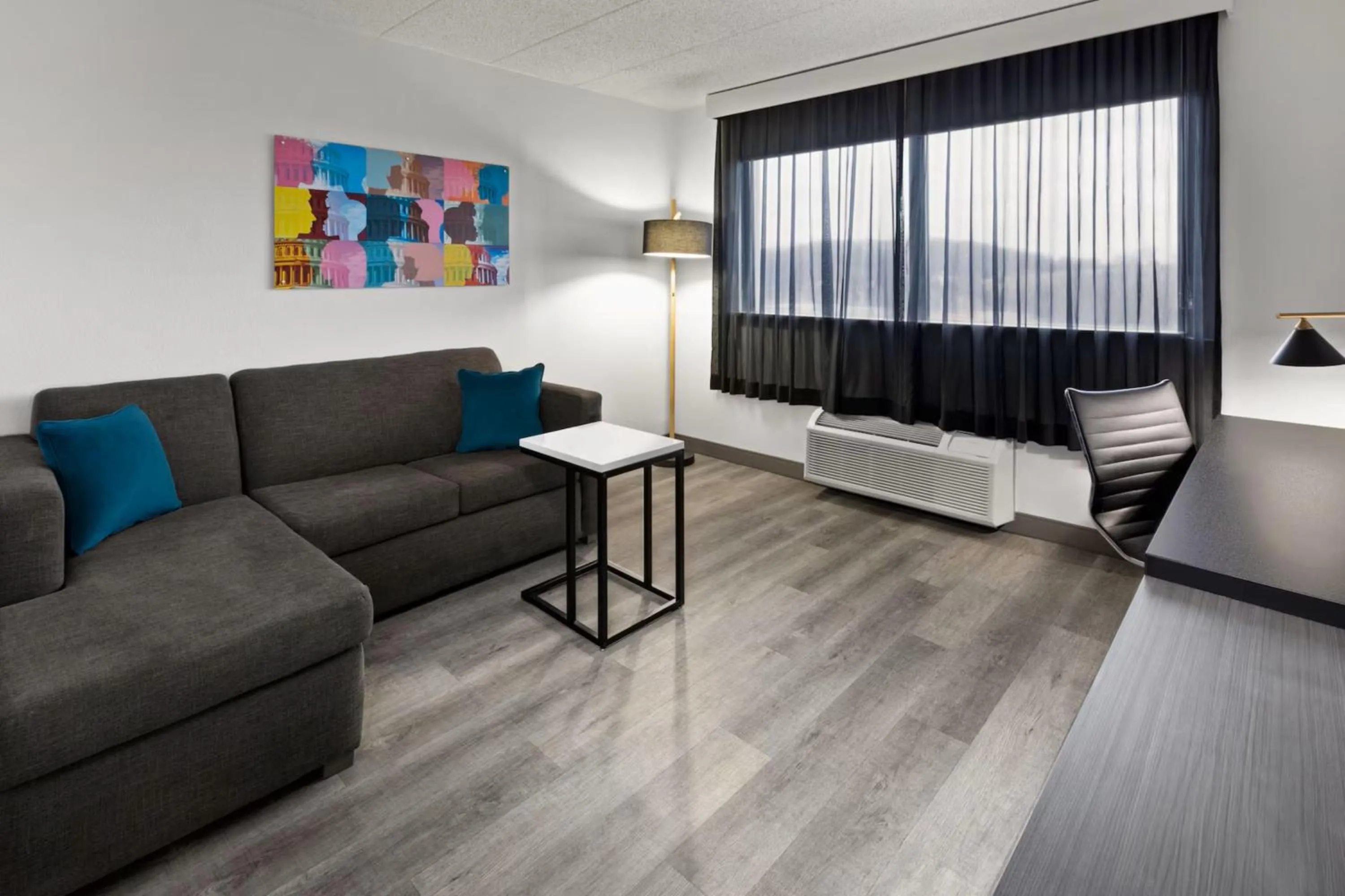 Photo of the whole room in Holiday Inn Express & Suites Washington DC - NoMA by IHG