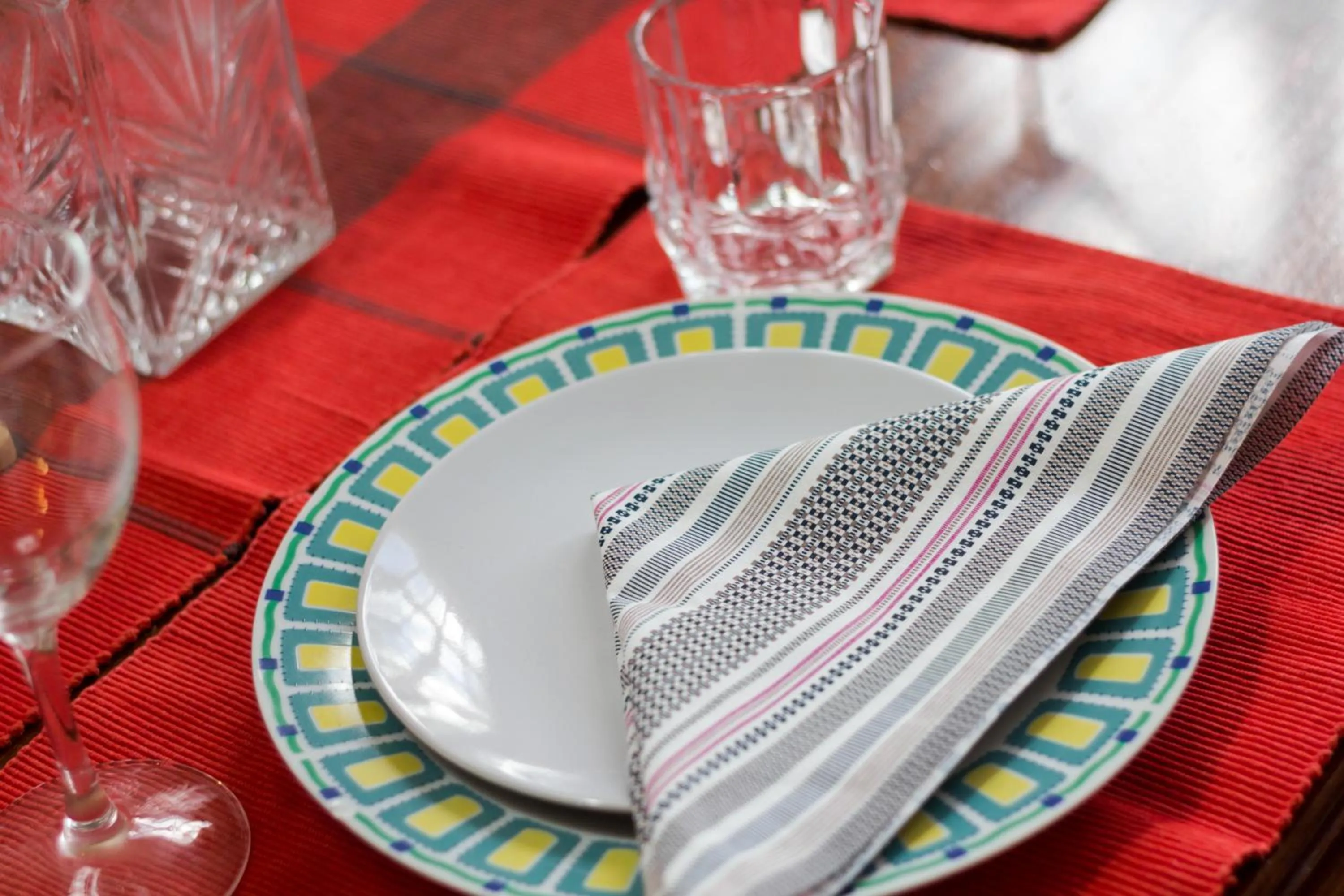 Restaurant/places to eat in Takdiri Homes