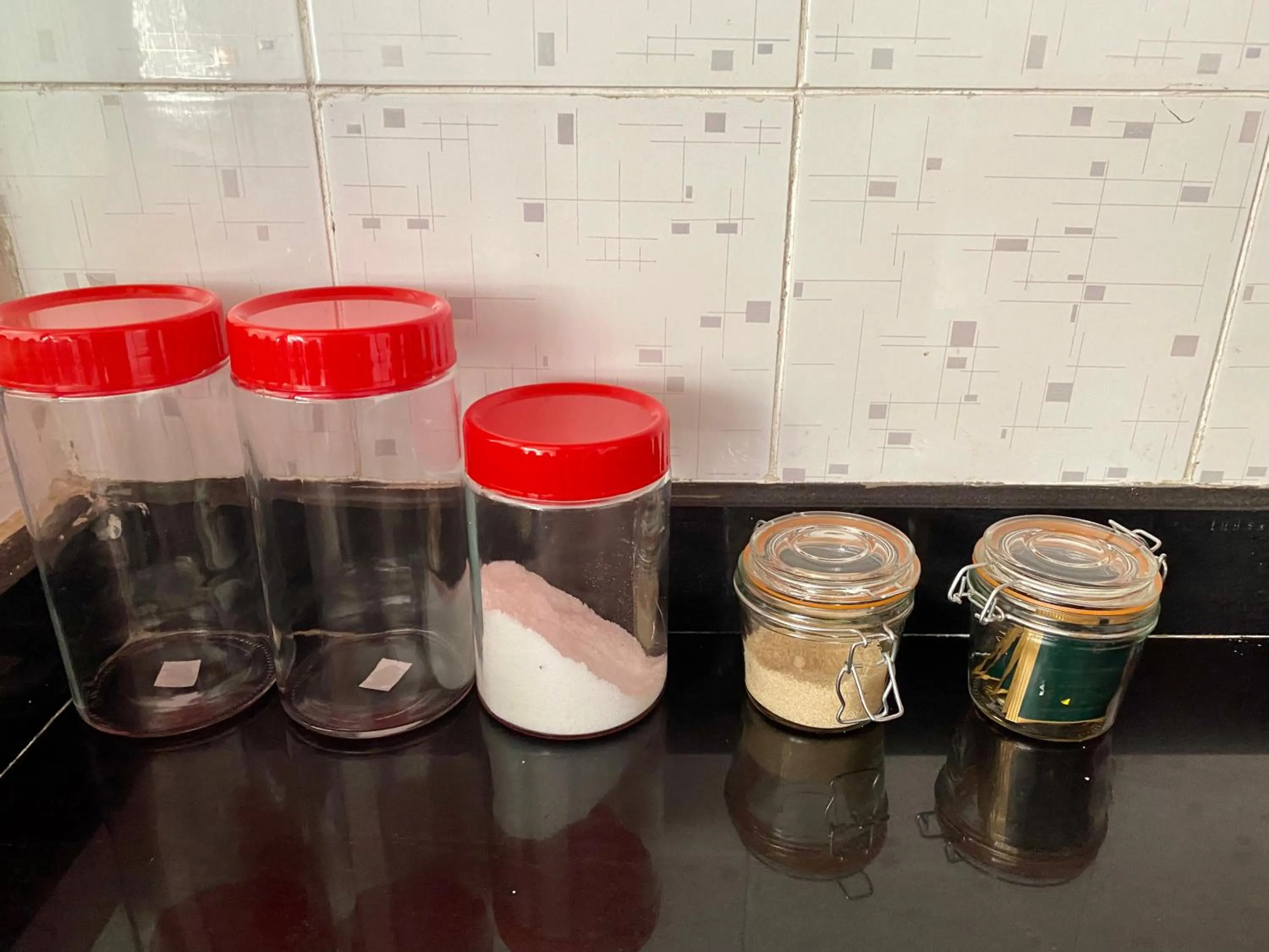 Coffee/tea facilities in Takdiri Homes