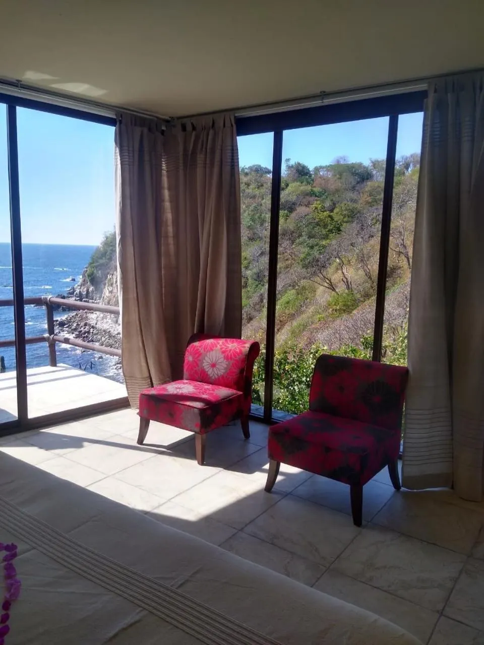 Balcony/Terrace in Pacific King Hotel