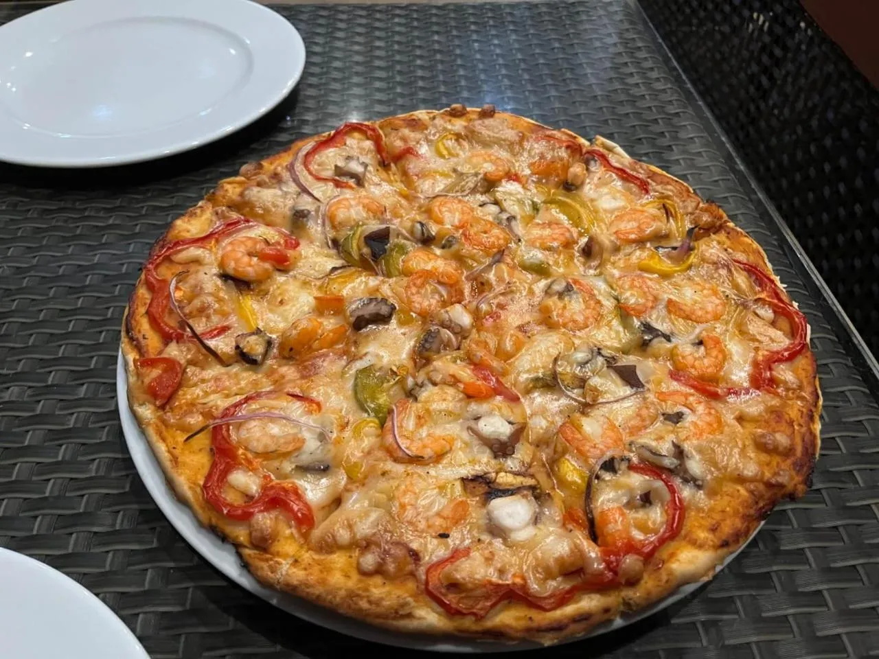 Restaurant/places to eat in Pacific King Hotel