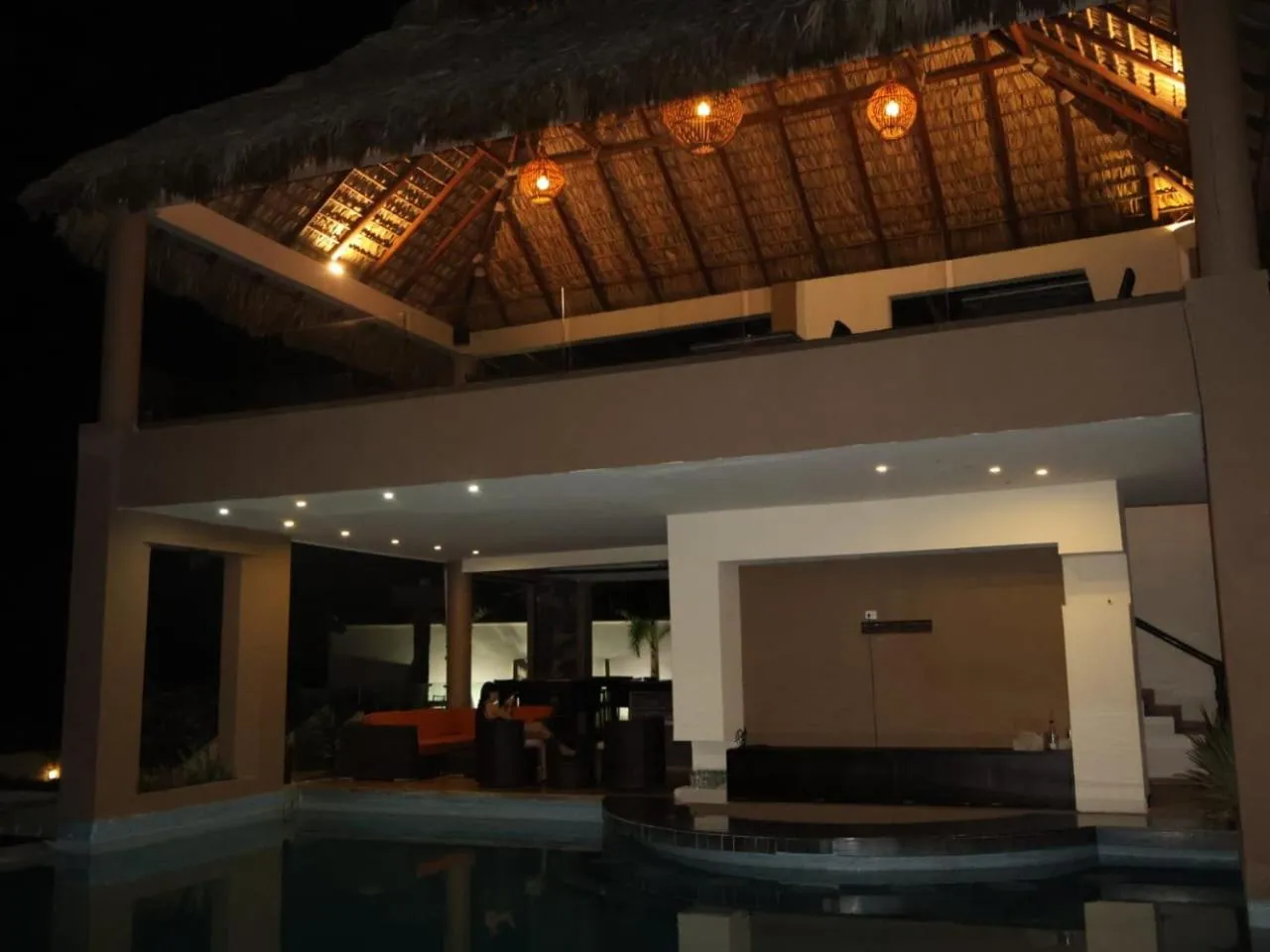 Restaurant/places to eat in Pacific King Hotel