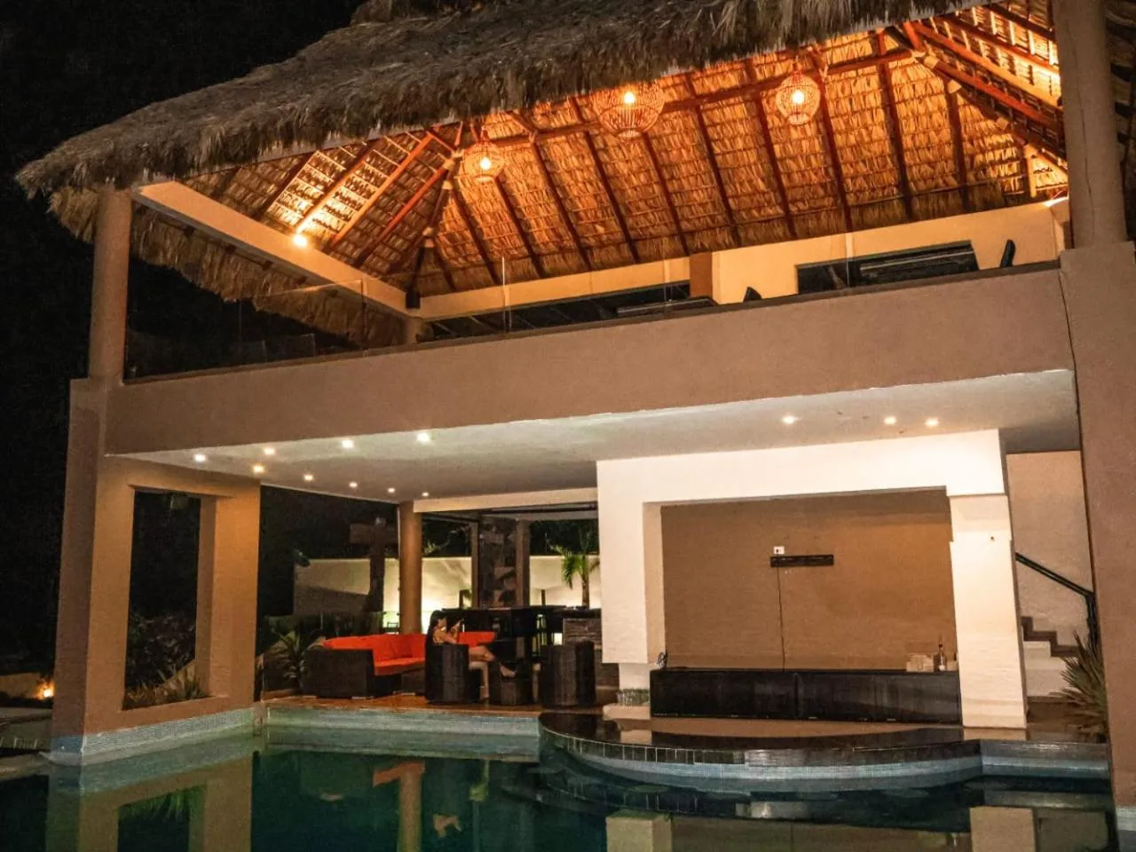 Restaurant/places to eat in Pacific King Hotel