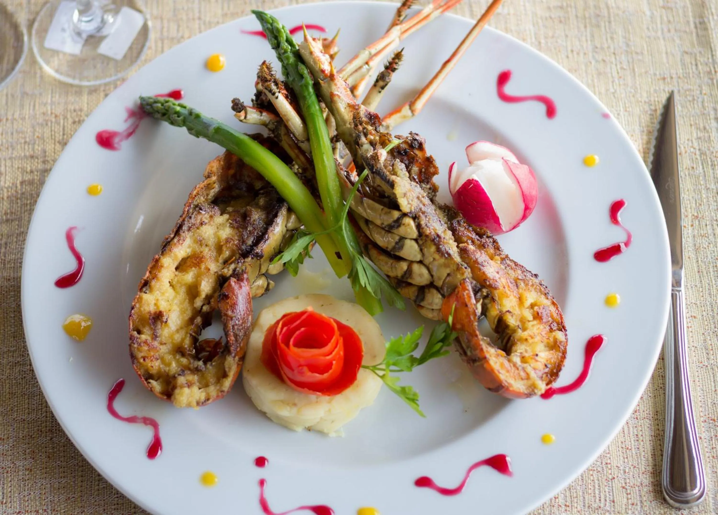 Food in Pacific King Hotel