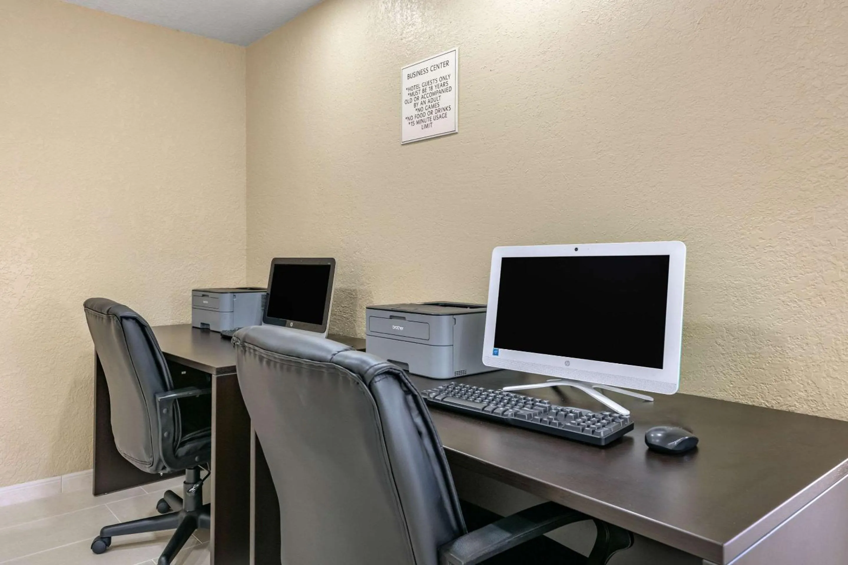 Business facilities in Clarion Inn Orlando International Drive - ICON Park