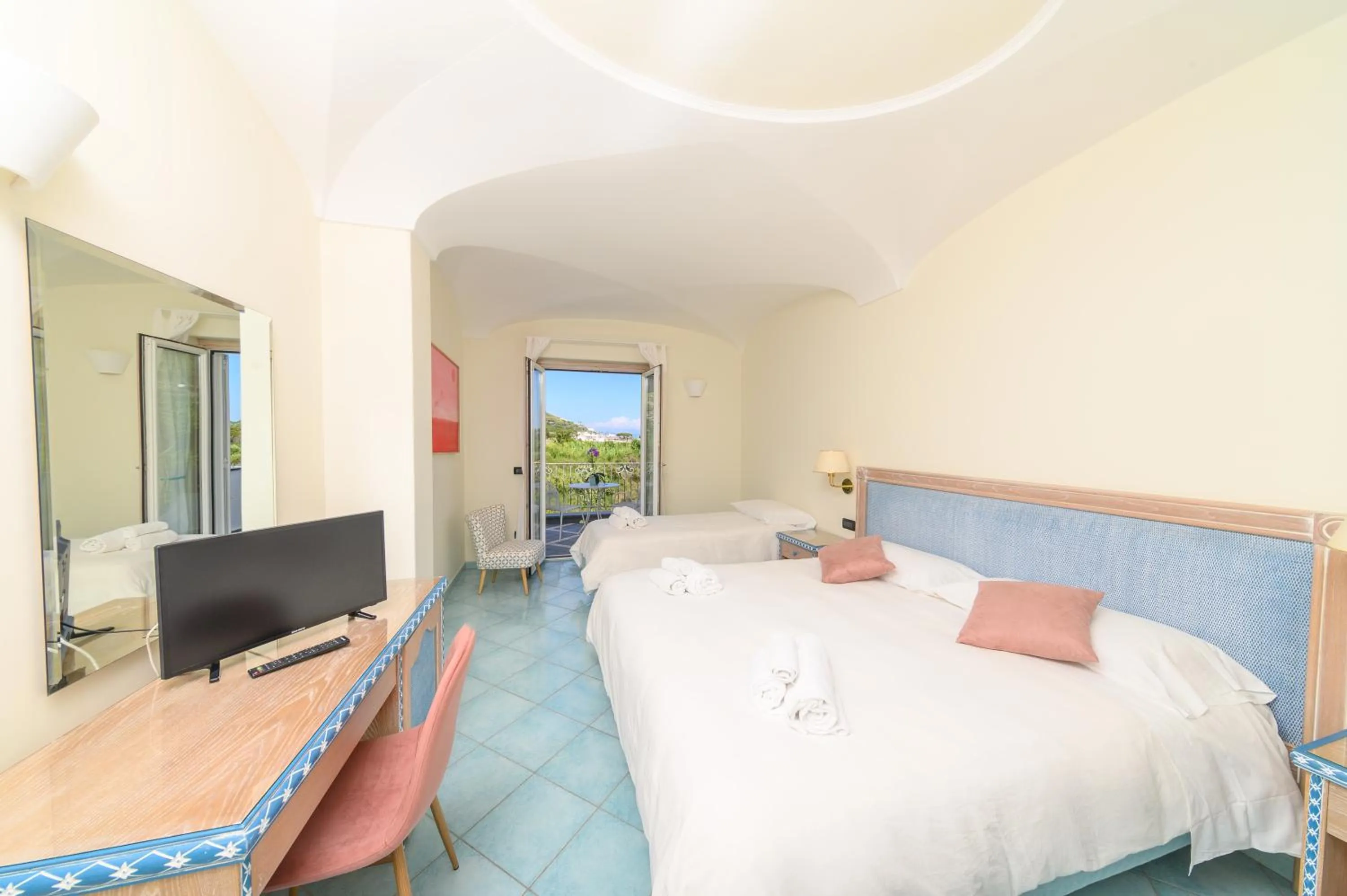 Bed in Sorgeto Garden