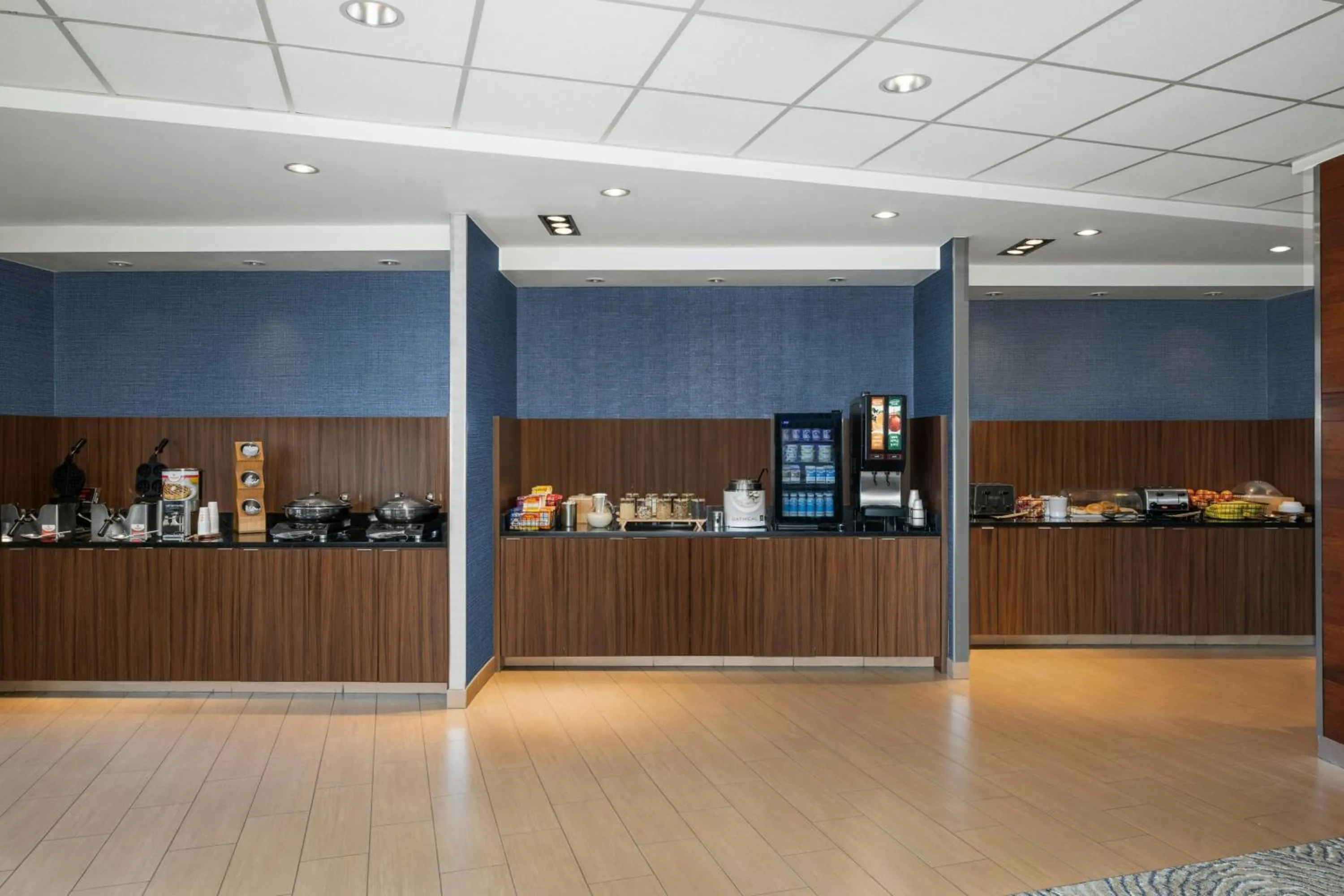 Breakfast in Fairfield Inn & Suites by Marriott Chincoteague Island Waterfront