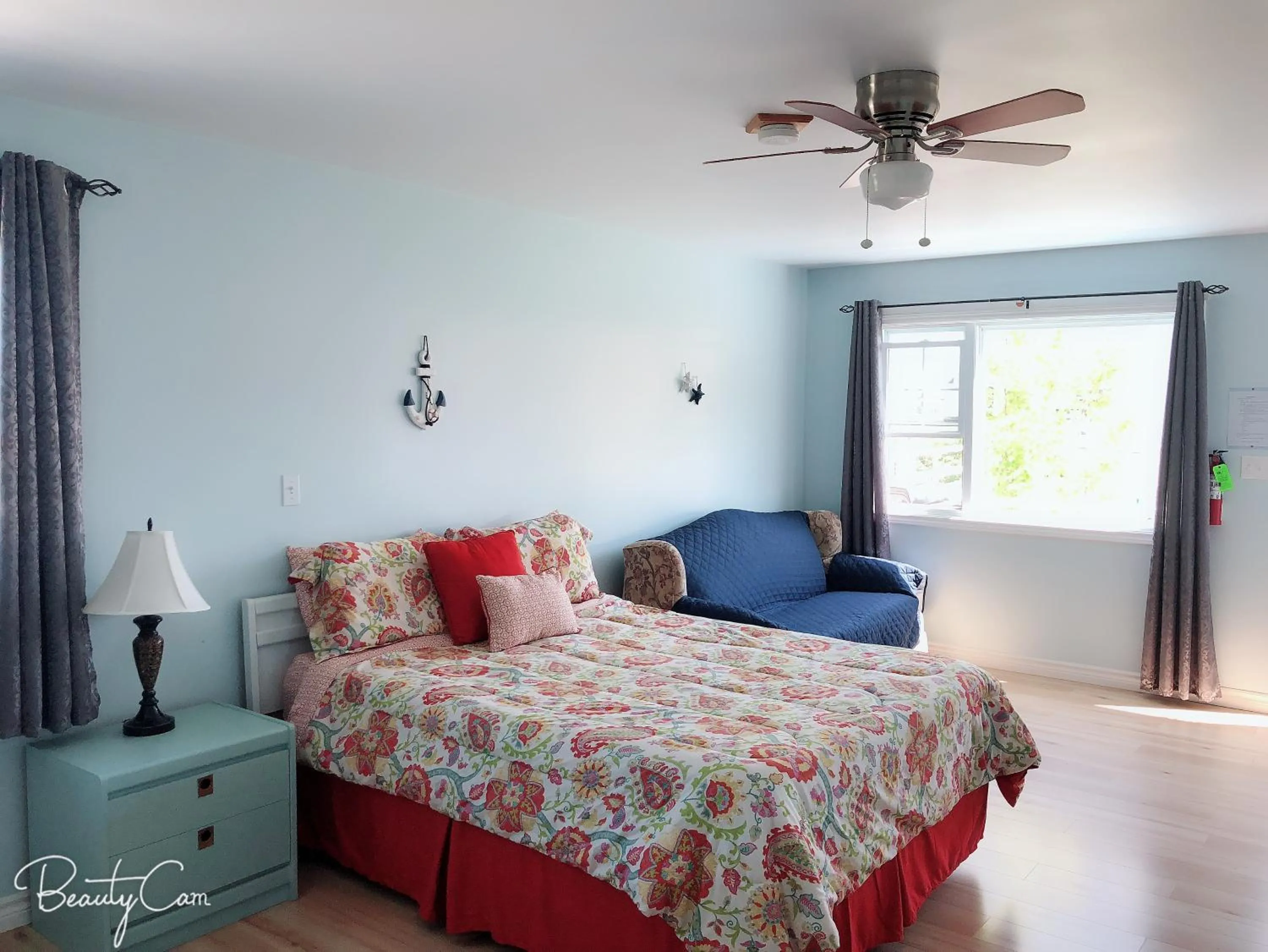 Bed in Baywatch Lighthouse Cottages & Motel