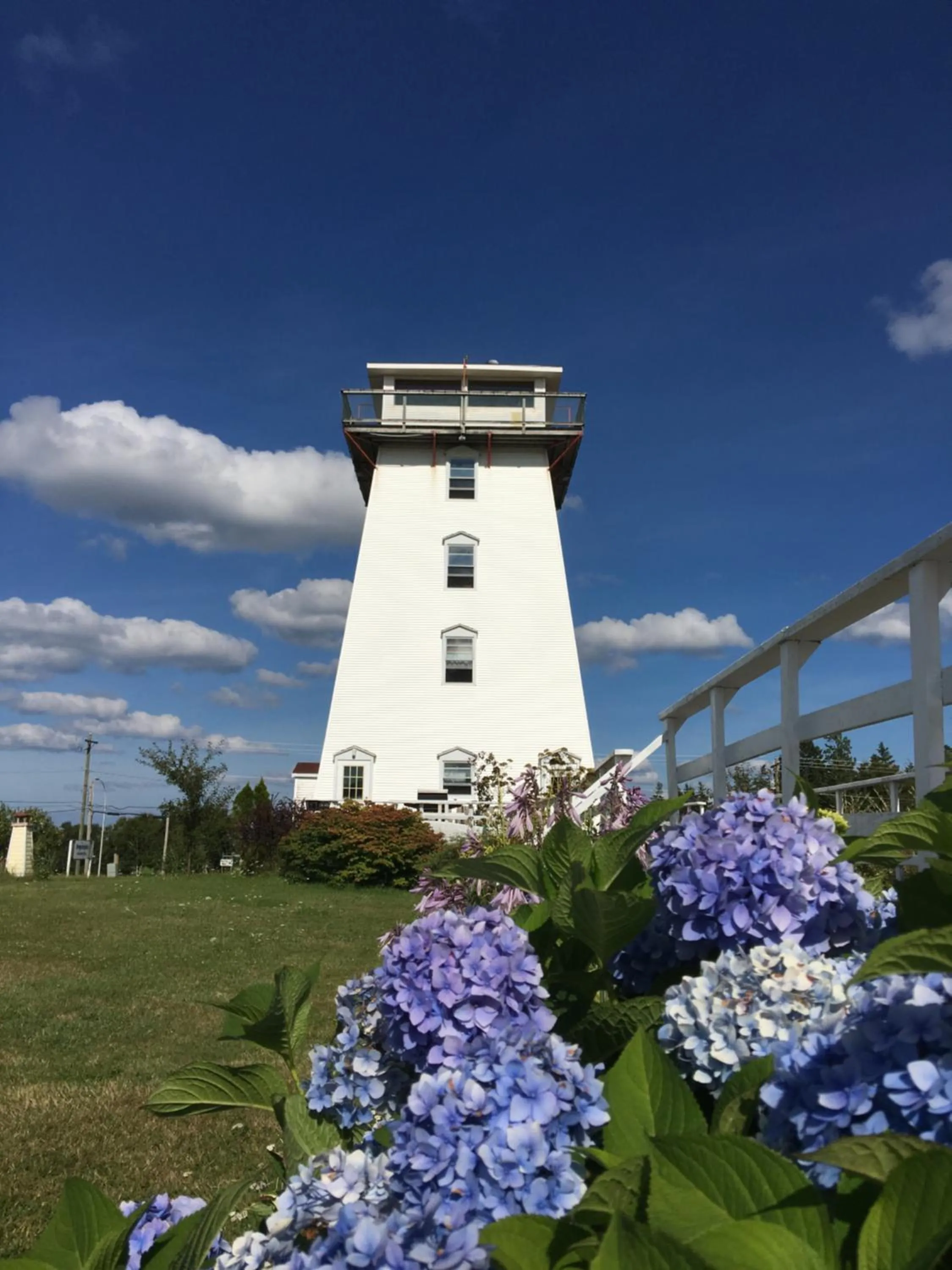 Property building in Baywatch Lighthouse Cottages & Motel