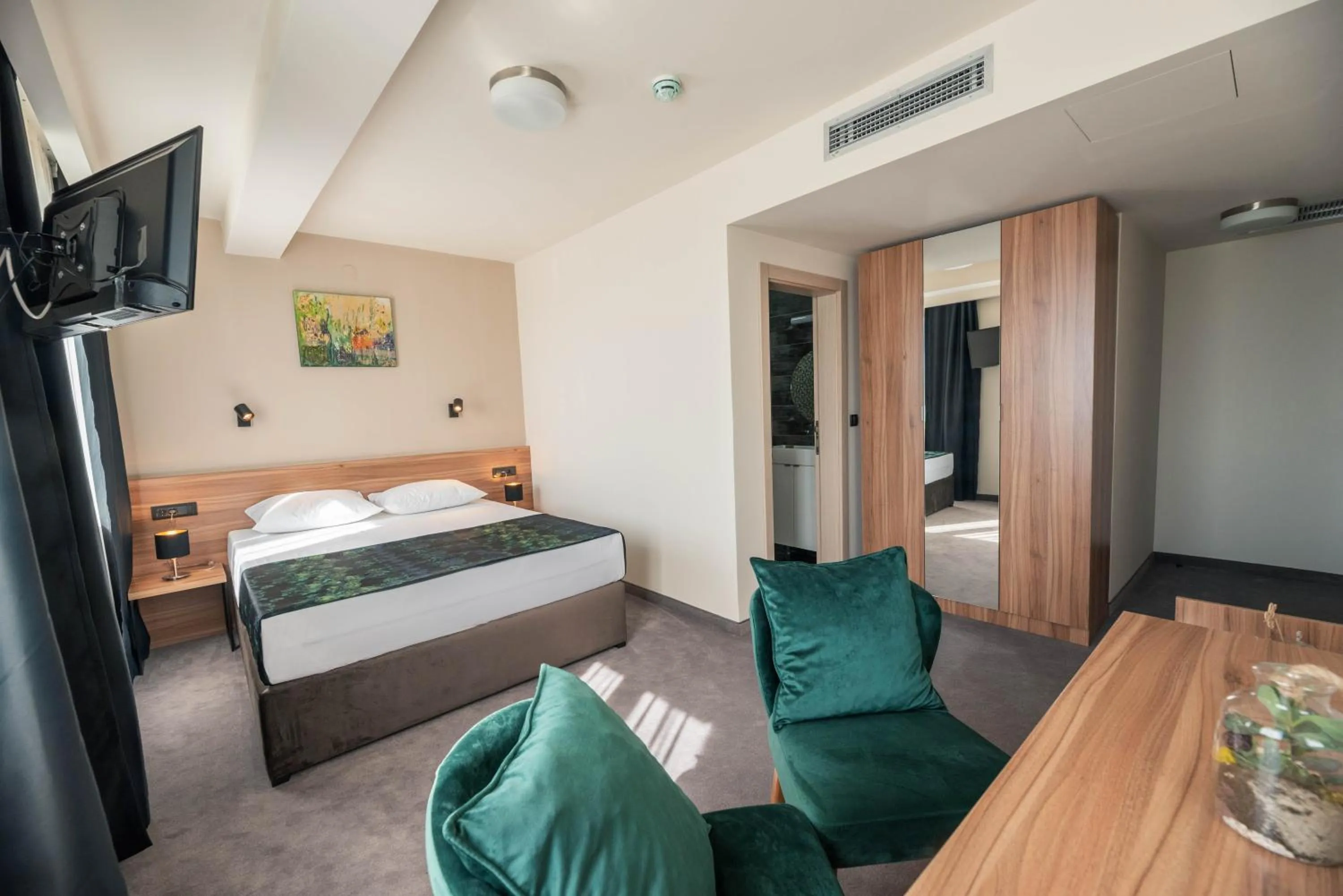 Photo of the whole room in Hotel Aloha