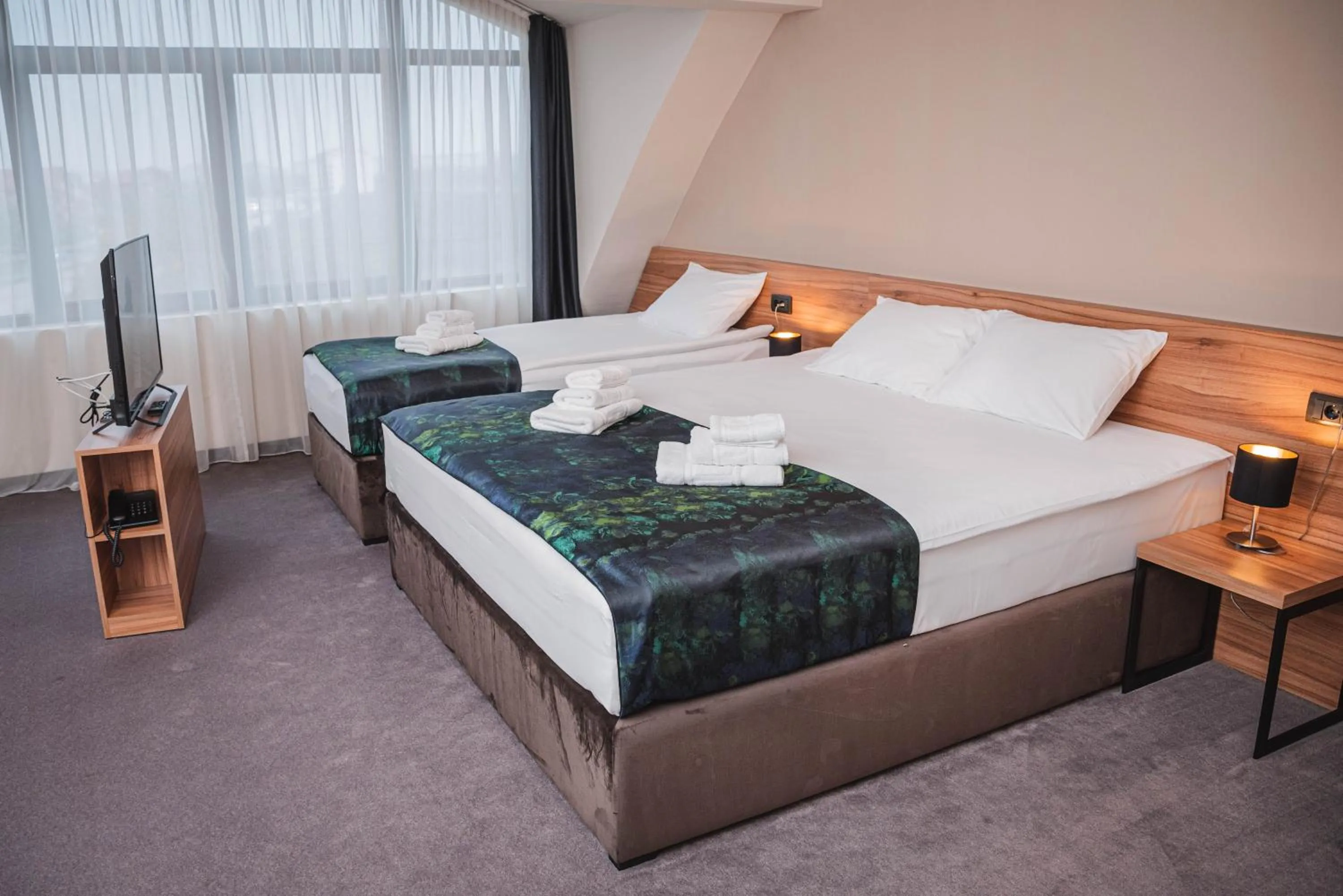 Photo of the whole room in Hotel Aloha