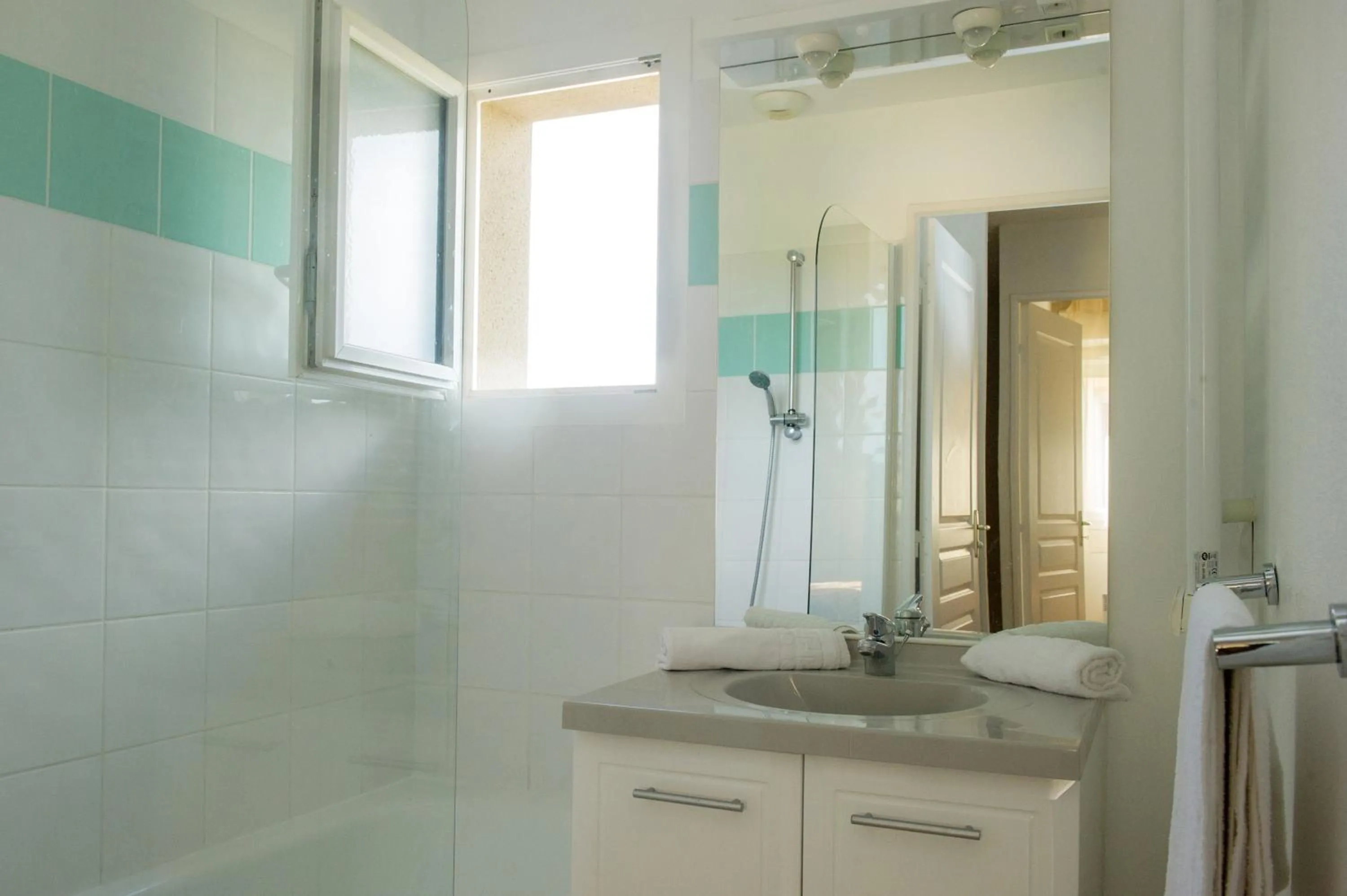 Bathroom in Résidence Goélia Le Hameau de la Vézère