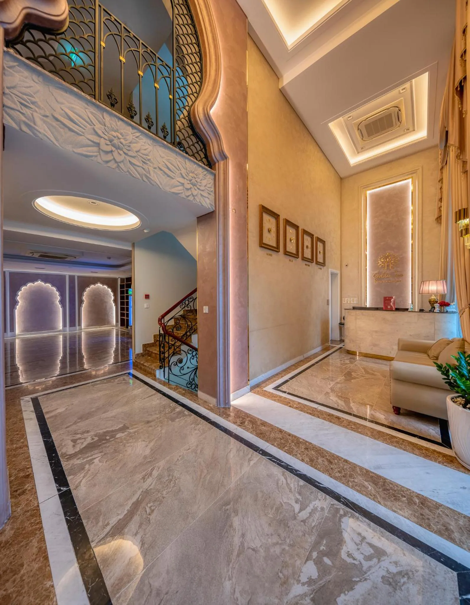 Golden Tree Hotel & Apartment