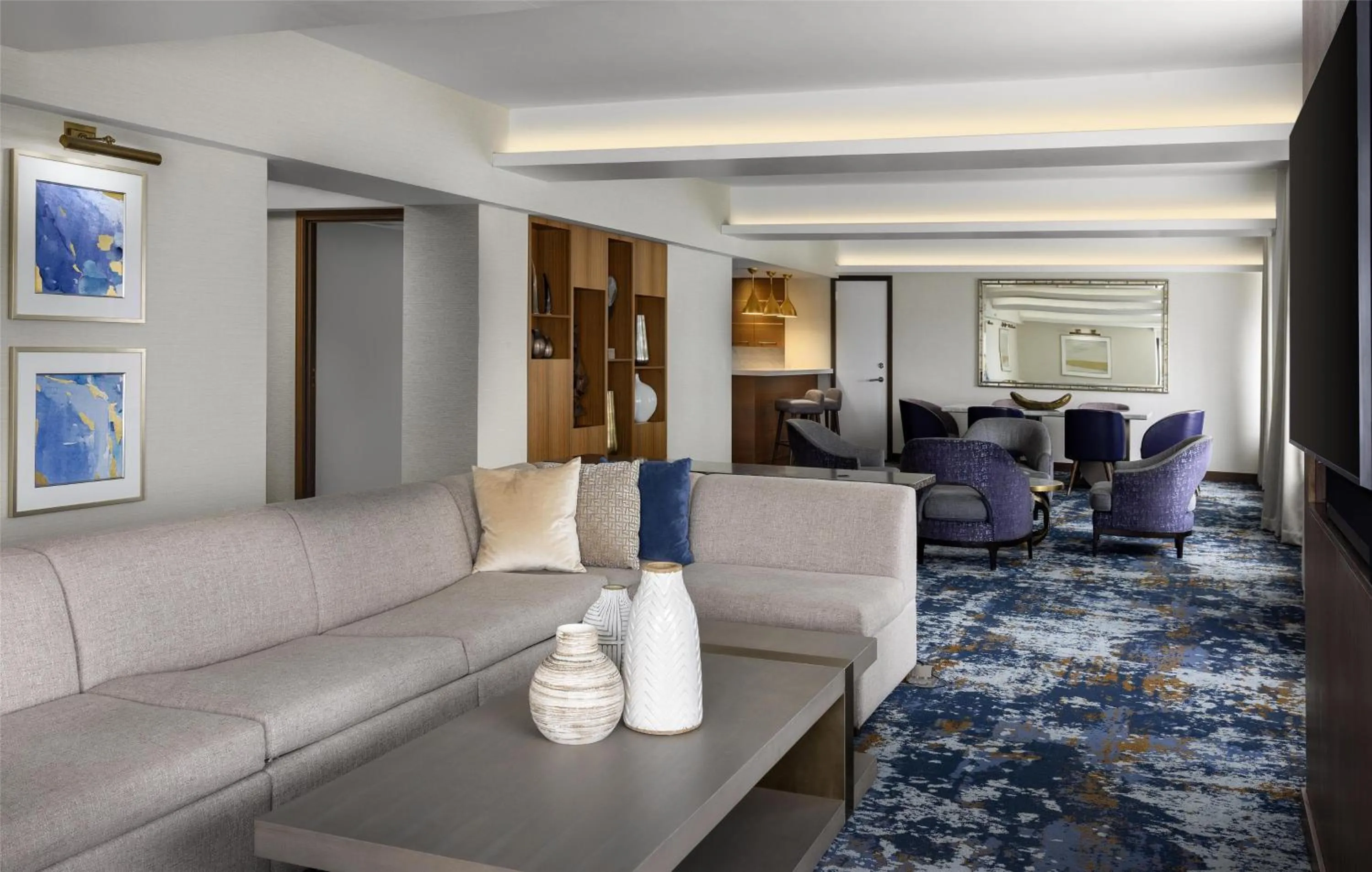 Living room in New York Hilton Midtown