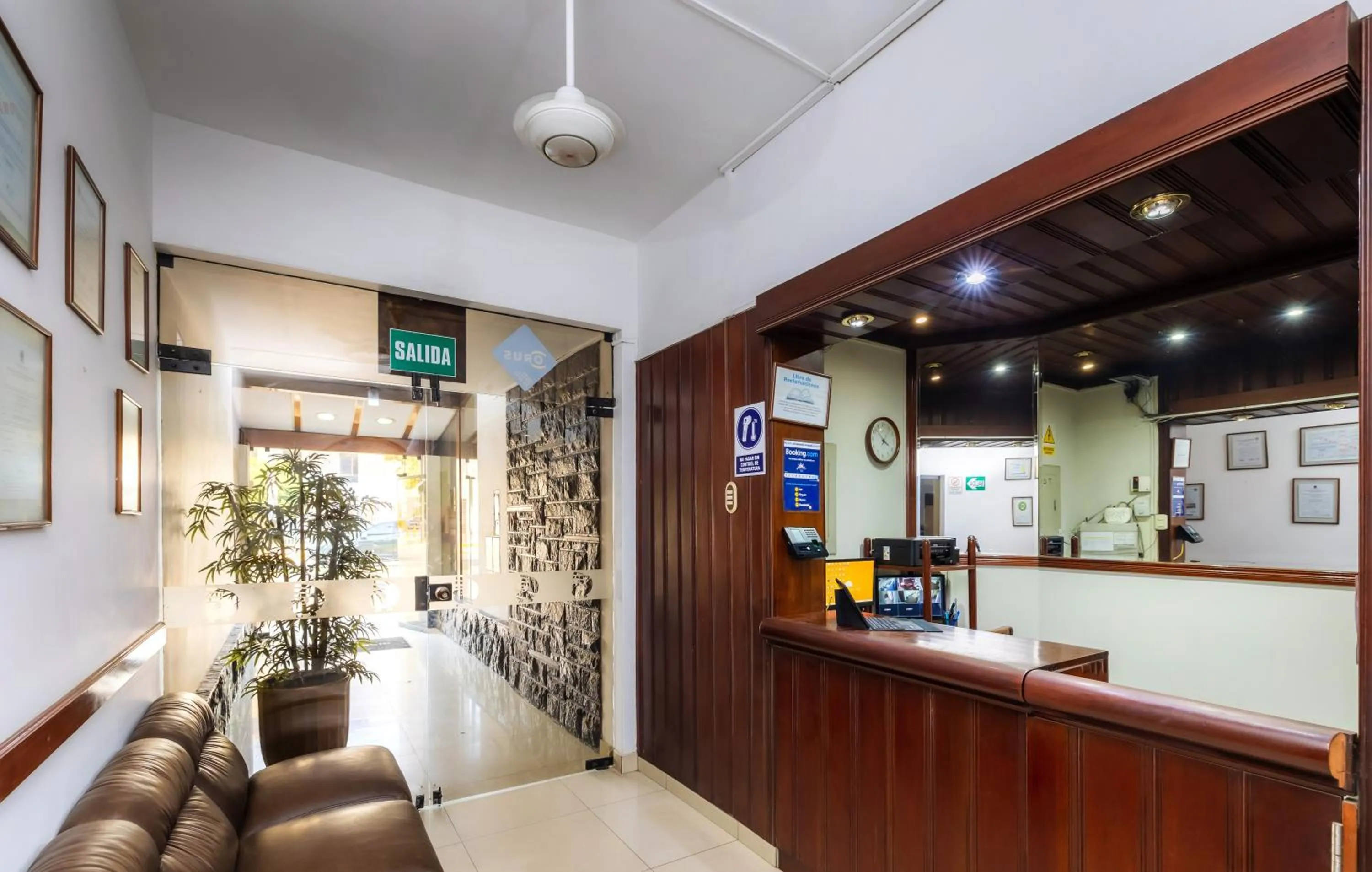 Hotel Portada Del Sol