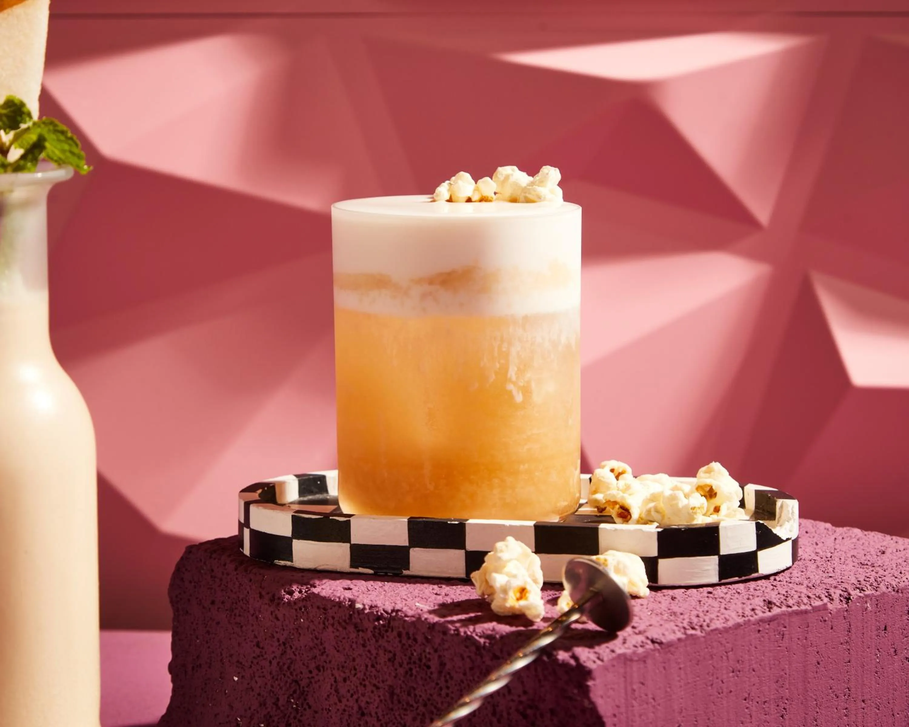 Food and drinks in Sindhorn Midtown Hotel Bangkok, Vignette Collection by IHG