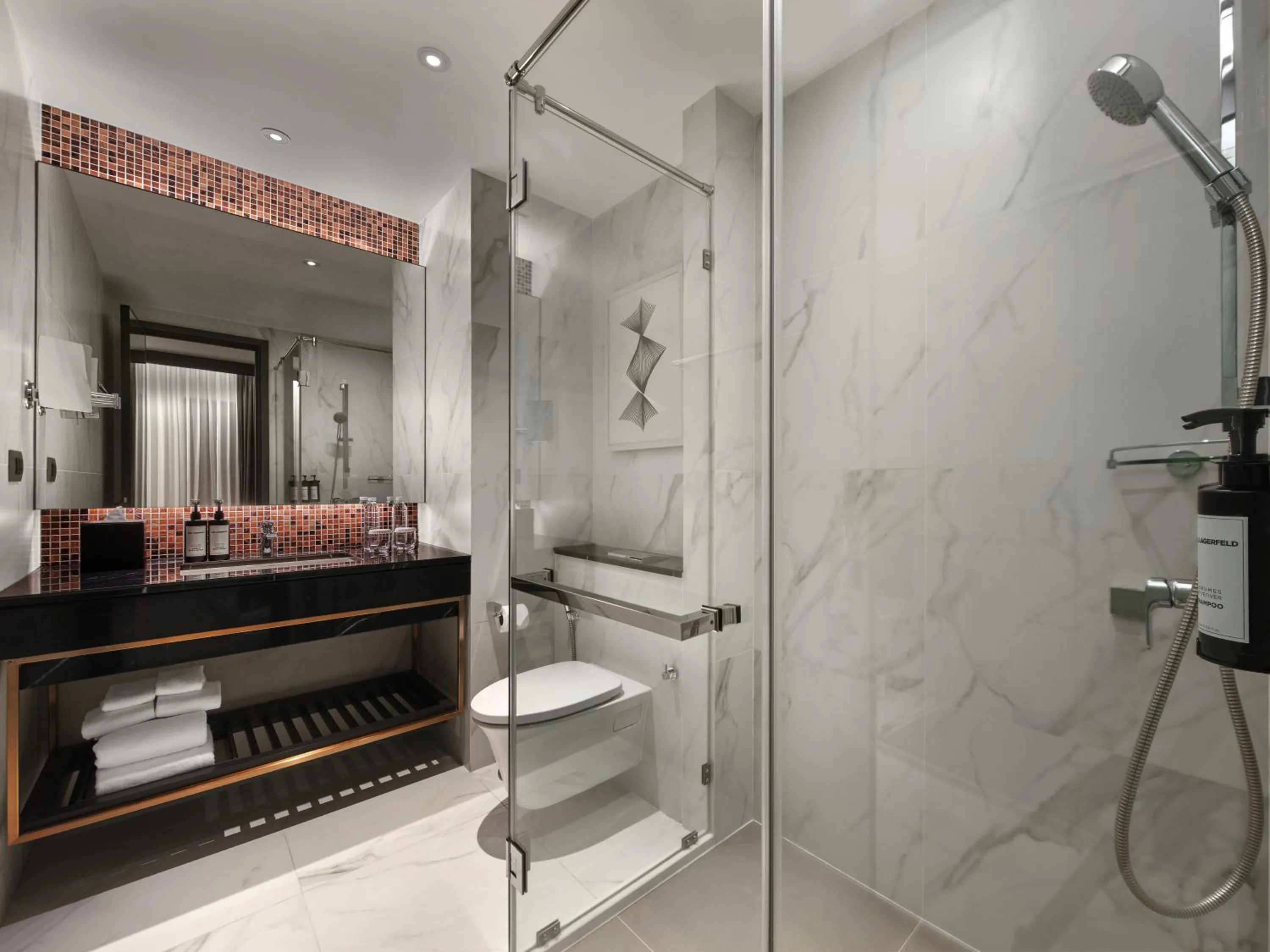 Bathroom in Sindhorn Midtown Hotel Bangkok, Vignette Collection by IHG