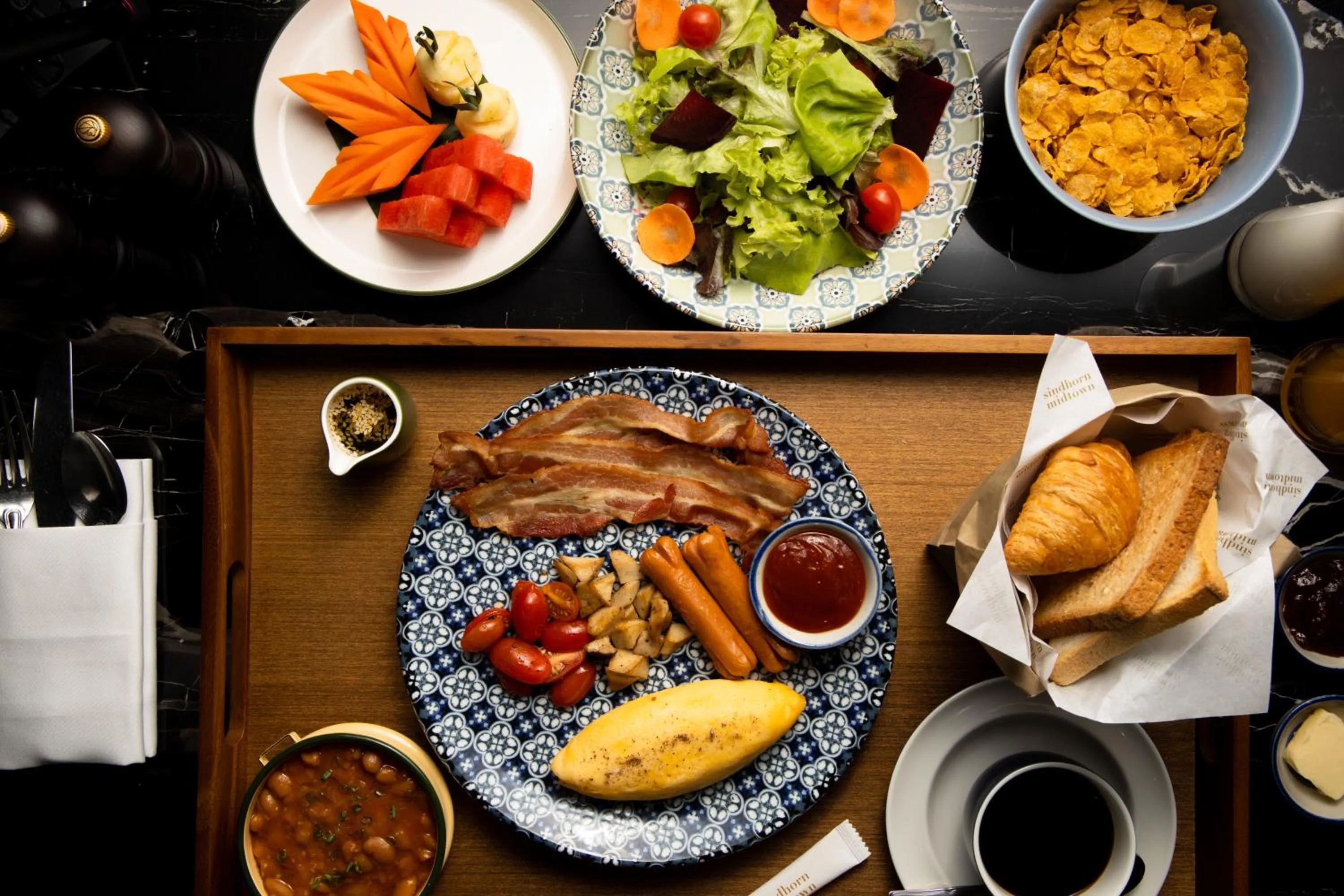 Breakfast in Sindhorn Midtown Hotel Bangkok, Vignette Collection by IHG