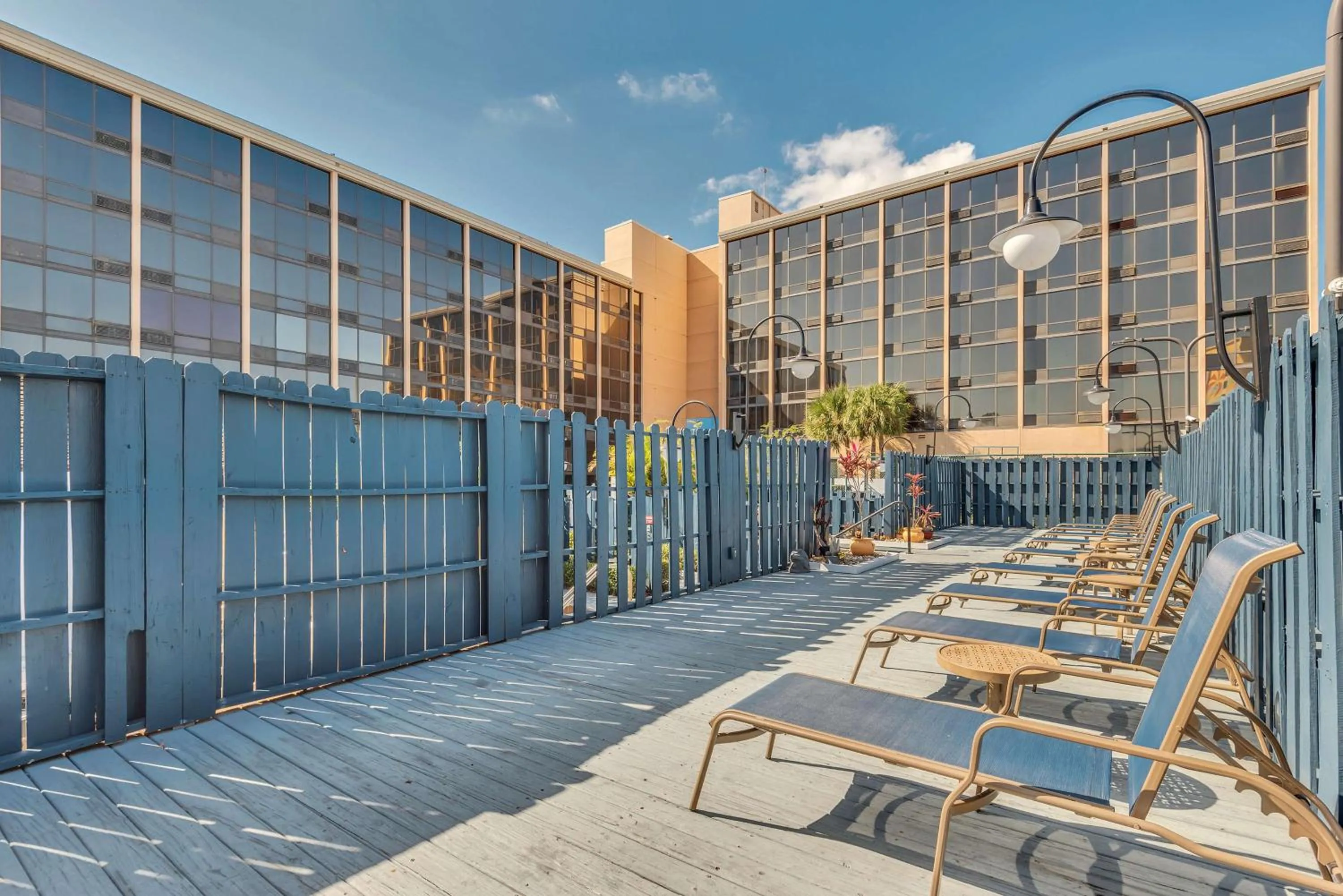 Pool view in Best Western Orlando Gateway Hotel