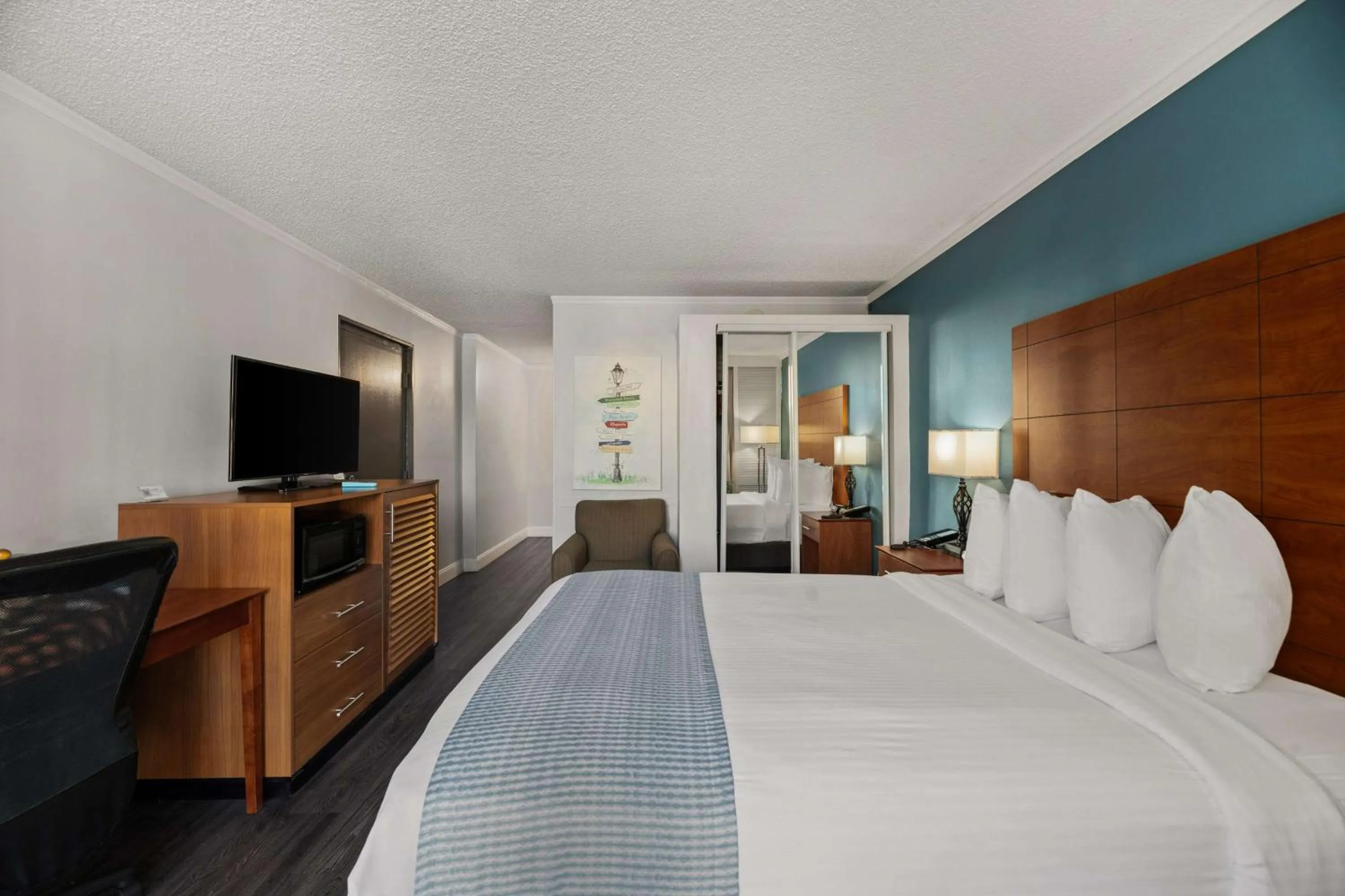 Bedroom, Bed in Best Western Orlando Gateway Hotel