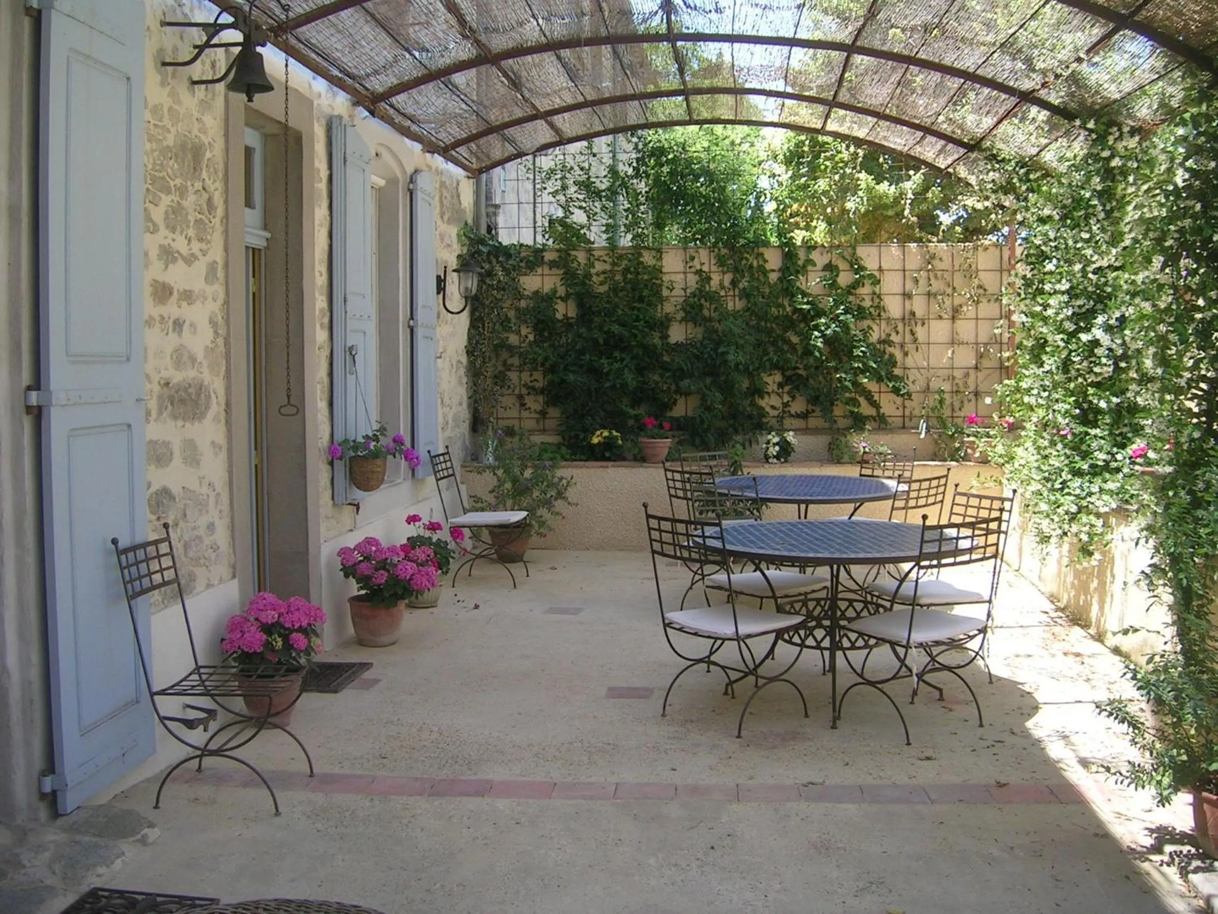 Patio in Aux Anges Gardiens
