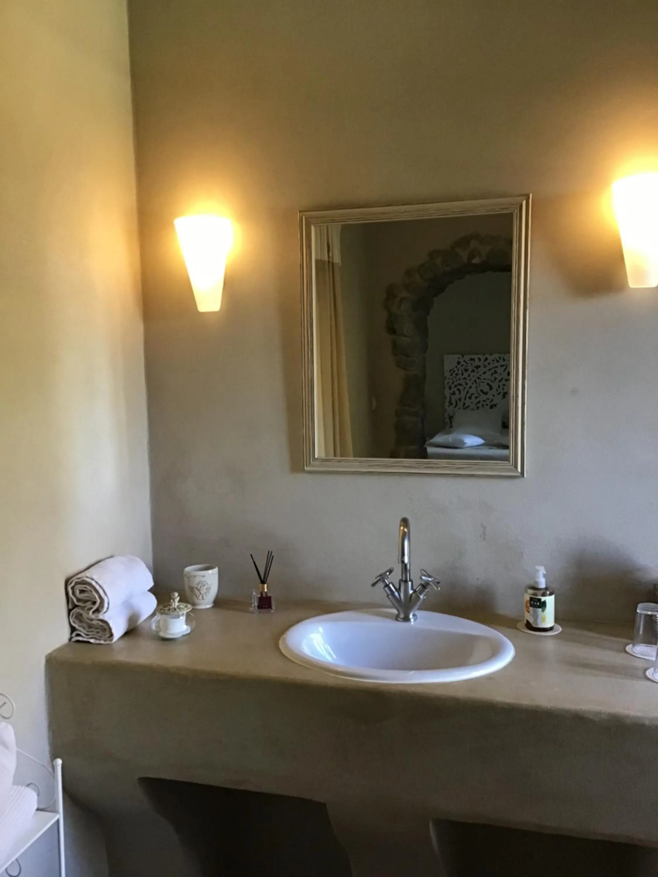 Bathroom in Aux Anges Gardiens