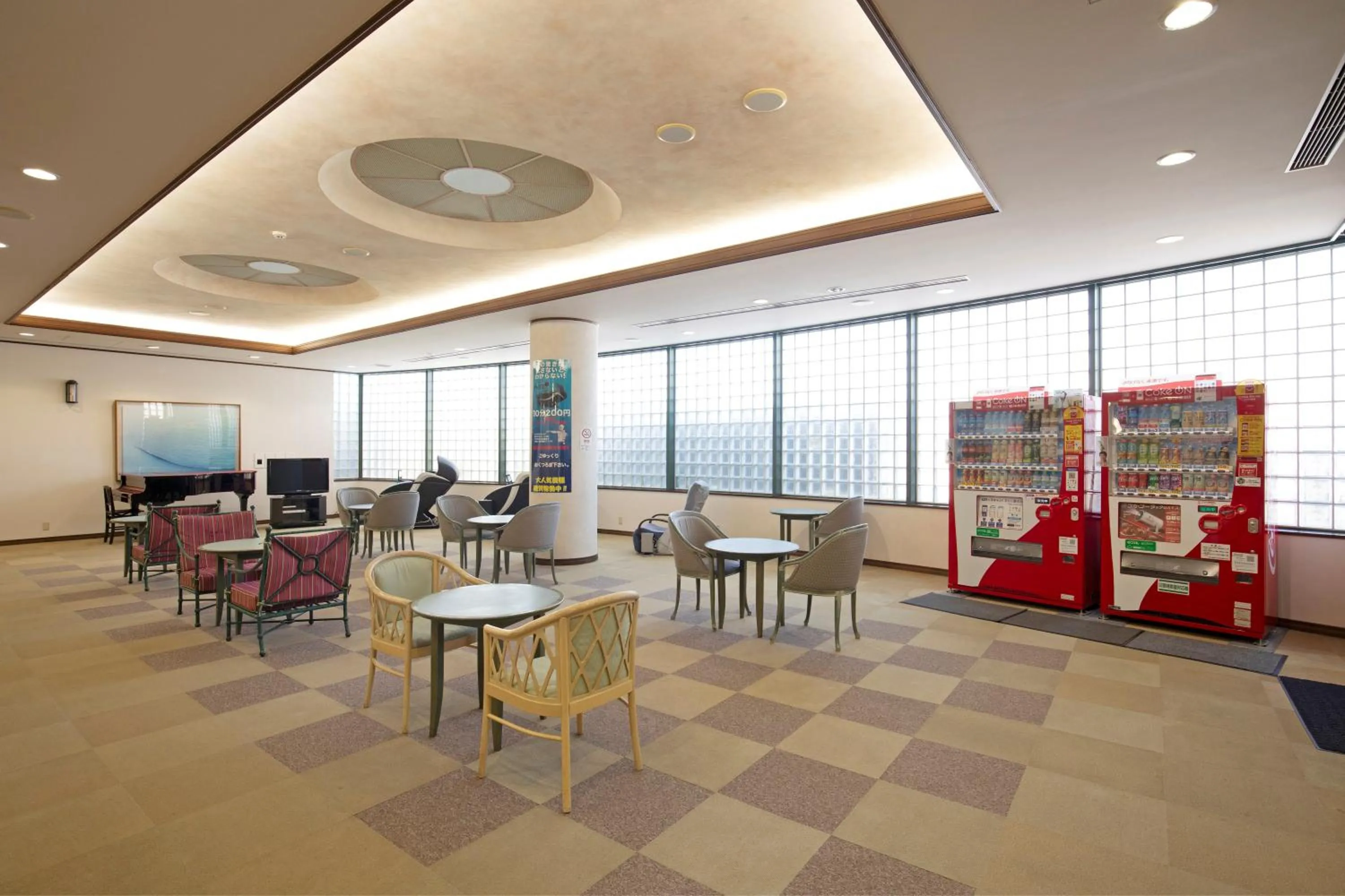 vending machine in Hotel Riviera Shishikui