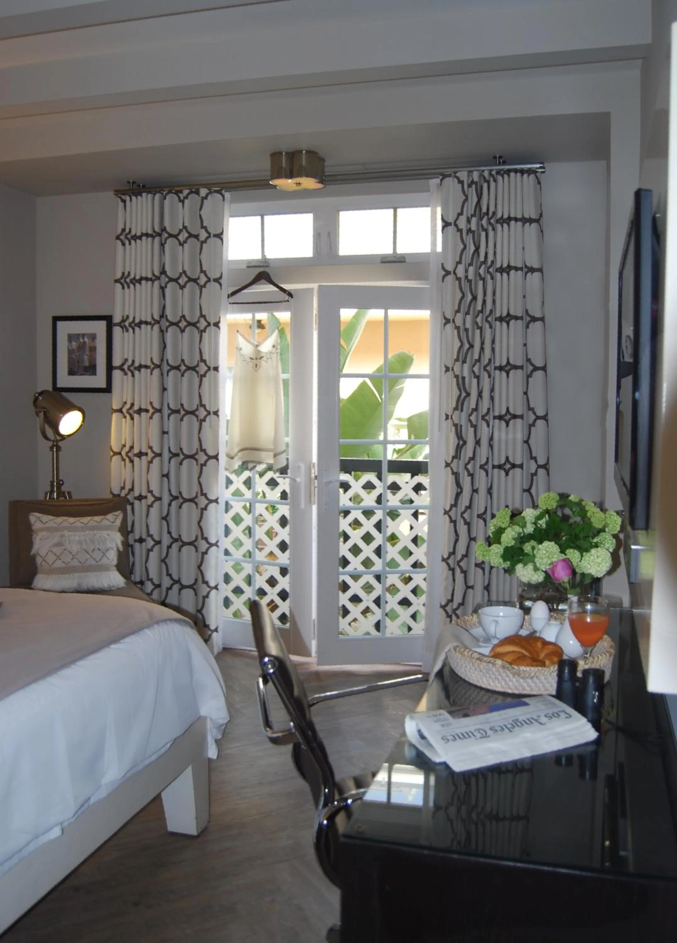 Bedroom, Bed in Hollywood Hotel