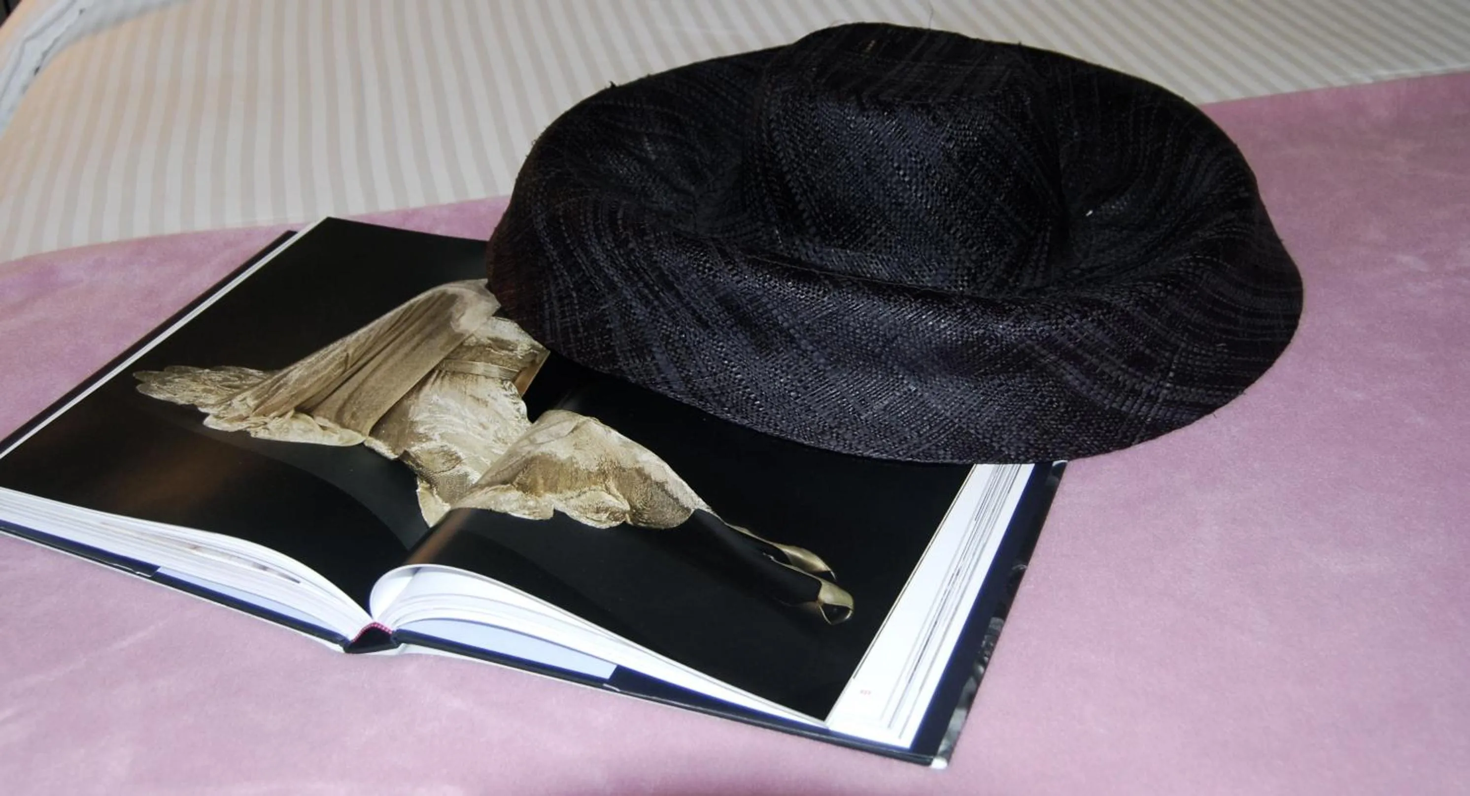 Decorative detail in Hollywood Hotel