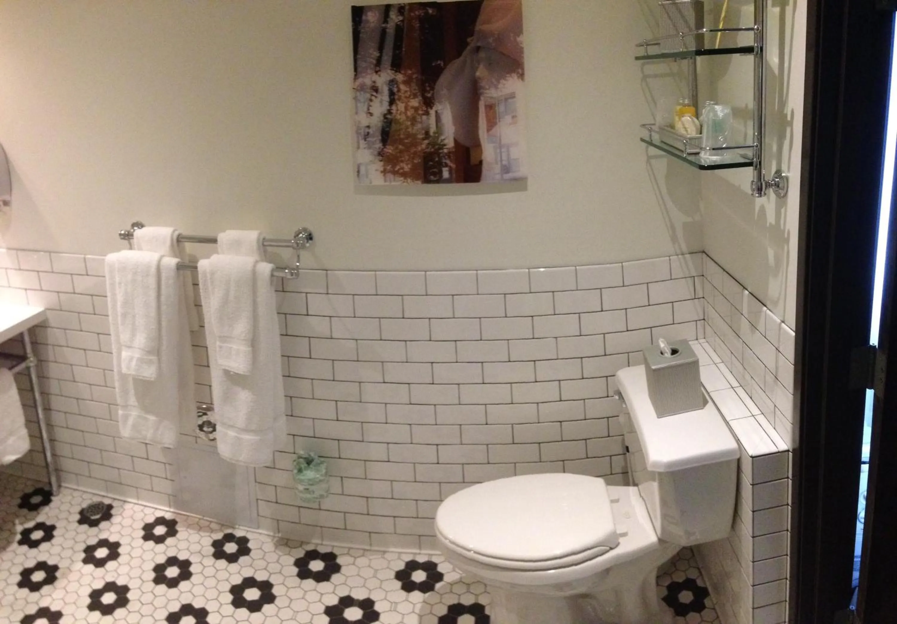 Bathroom in Hollywood Hotel