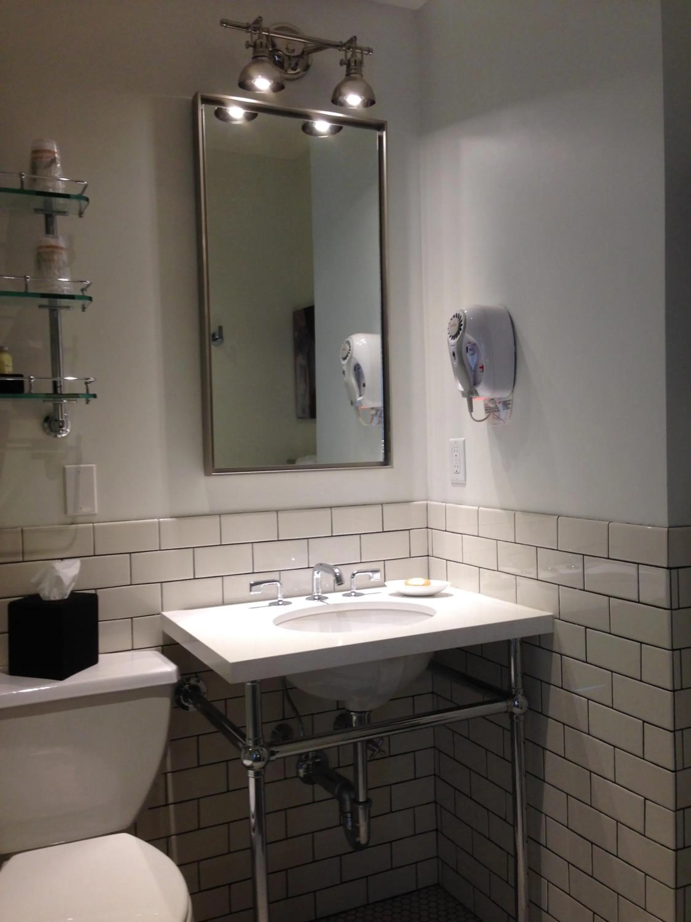 Bathroom in Hollywood Hotel