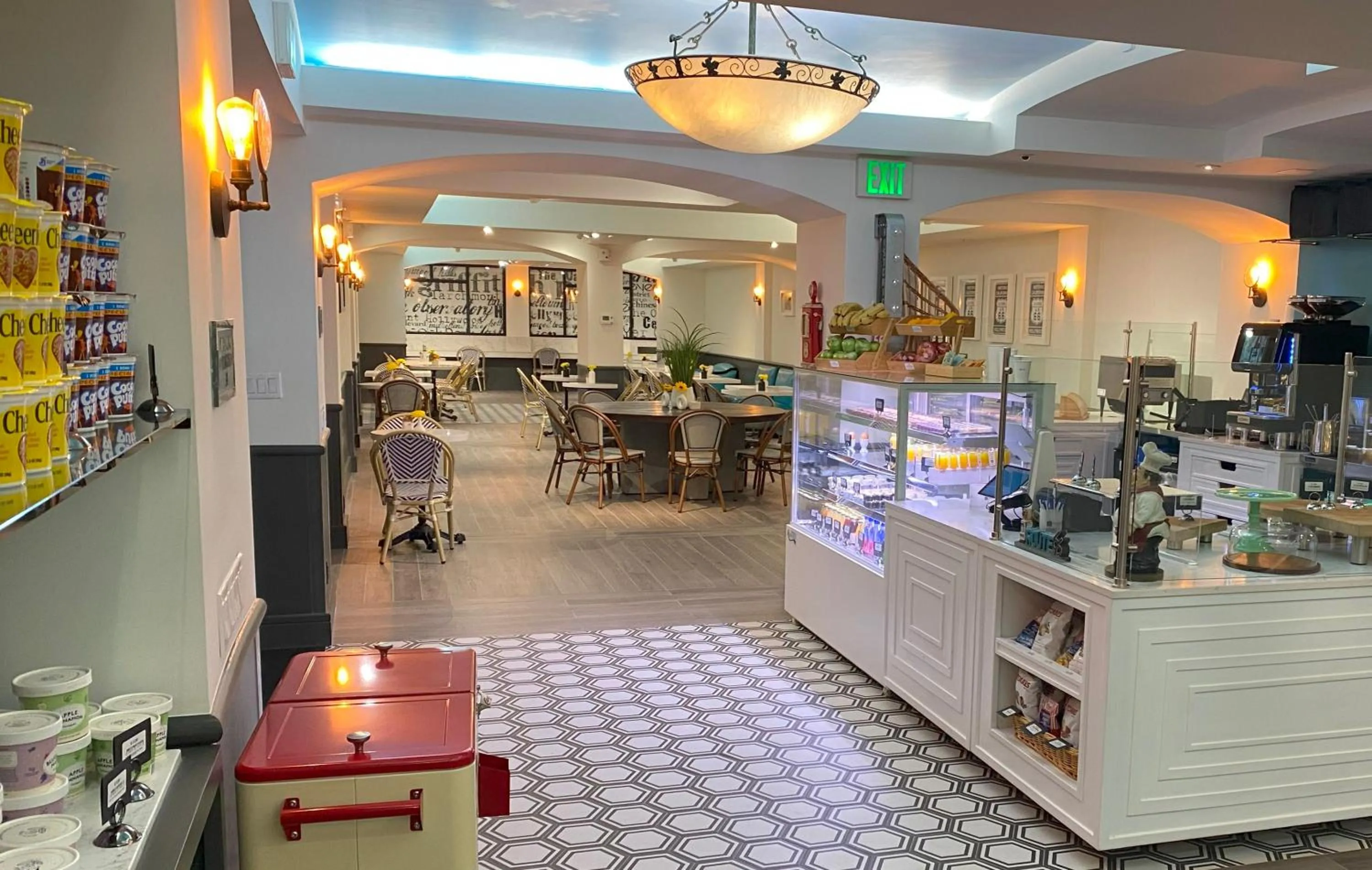 Restaurant/places to eat in Hollywood Hotel