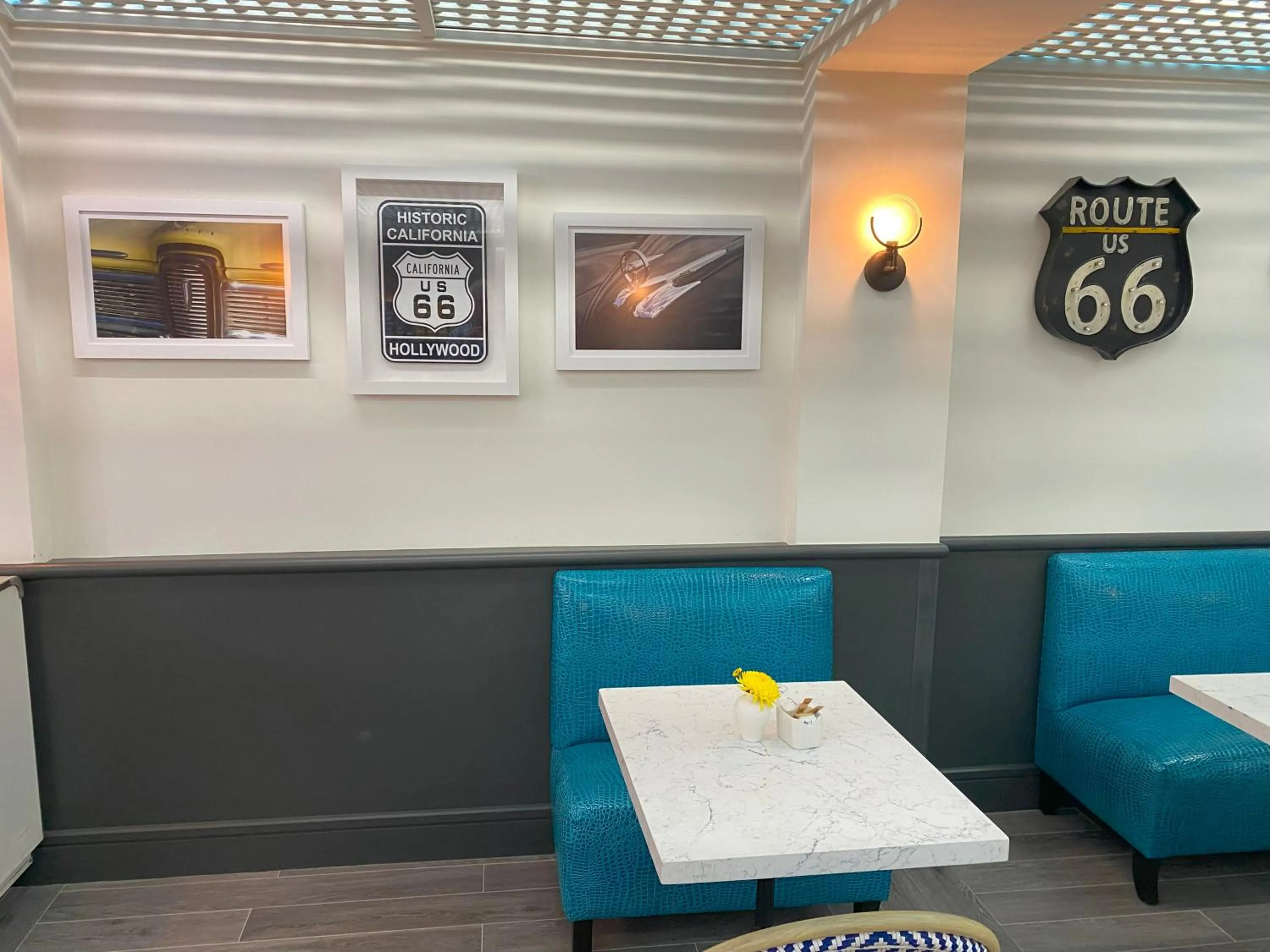 Restaurant/places to eat in Hollywood Hotel