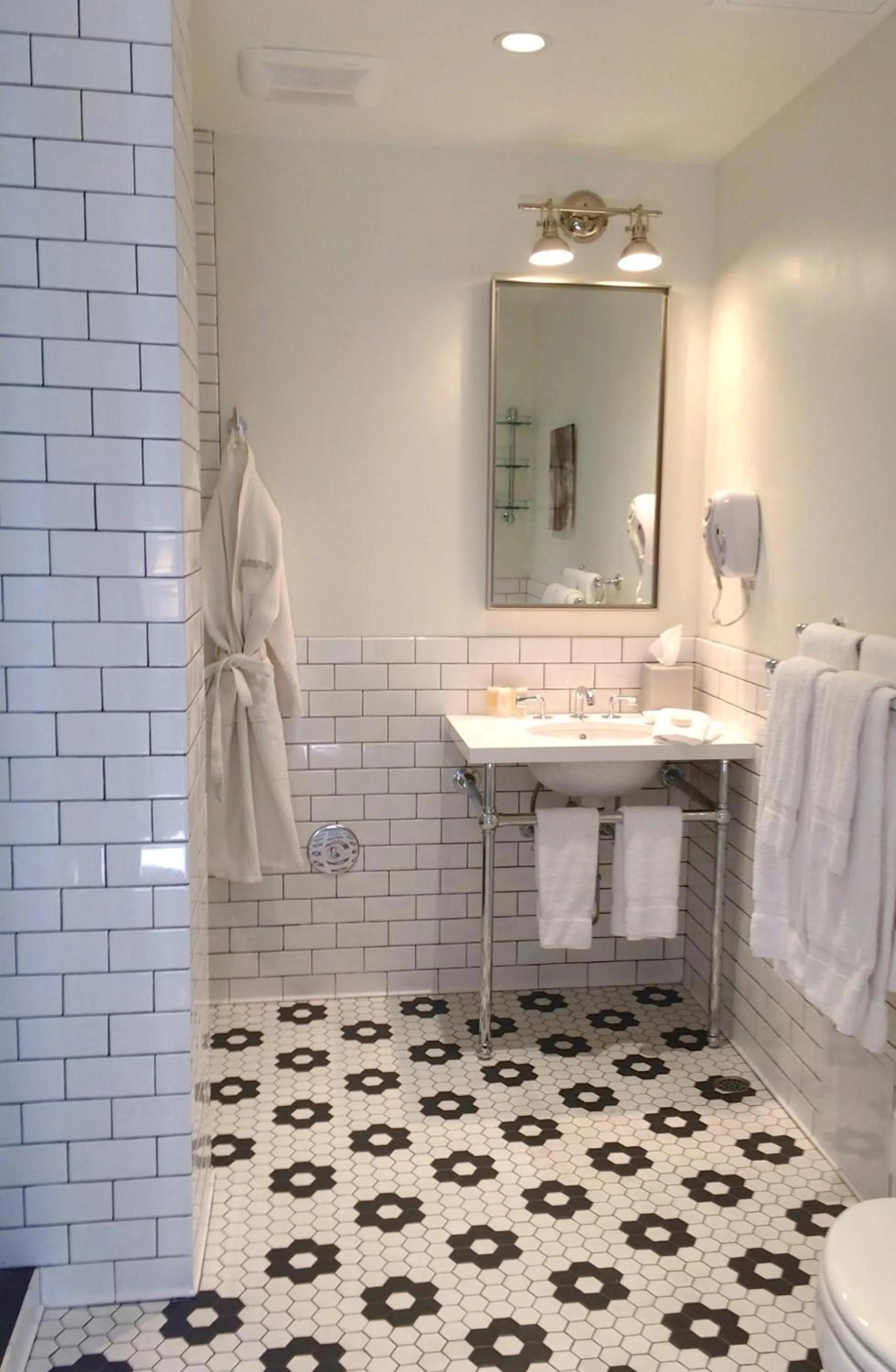 Bathroom in Hollywood Hotel