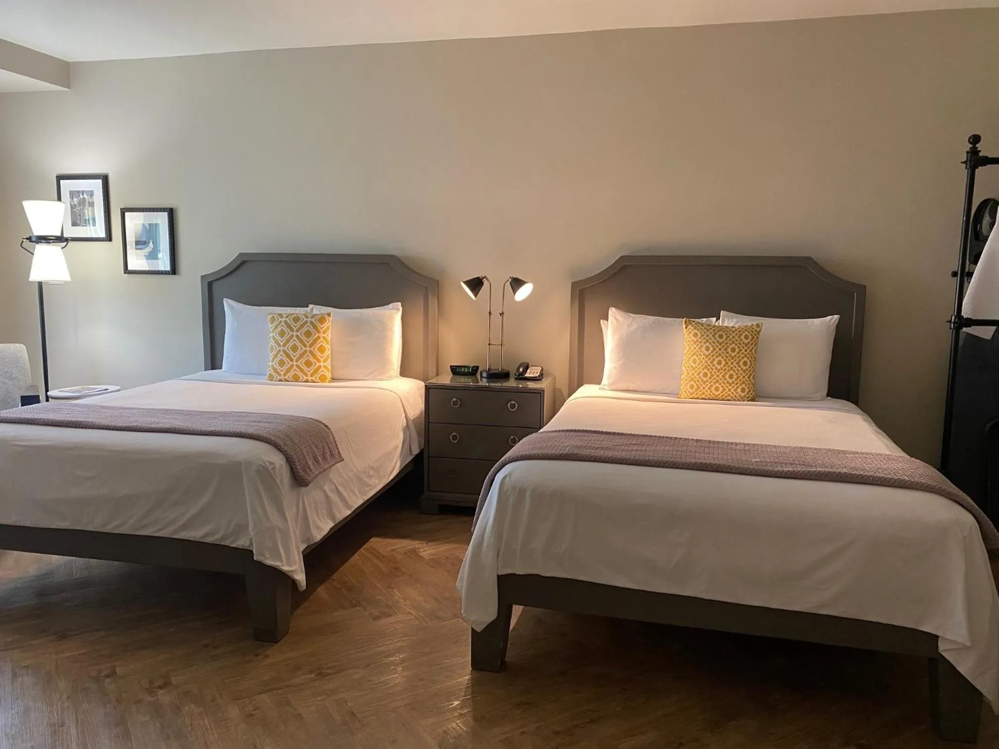 Bed in Hollywood Hotel