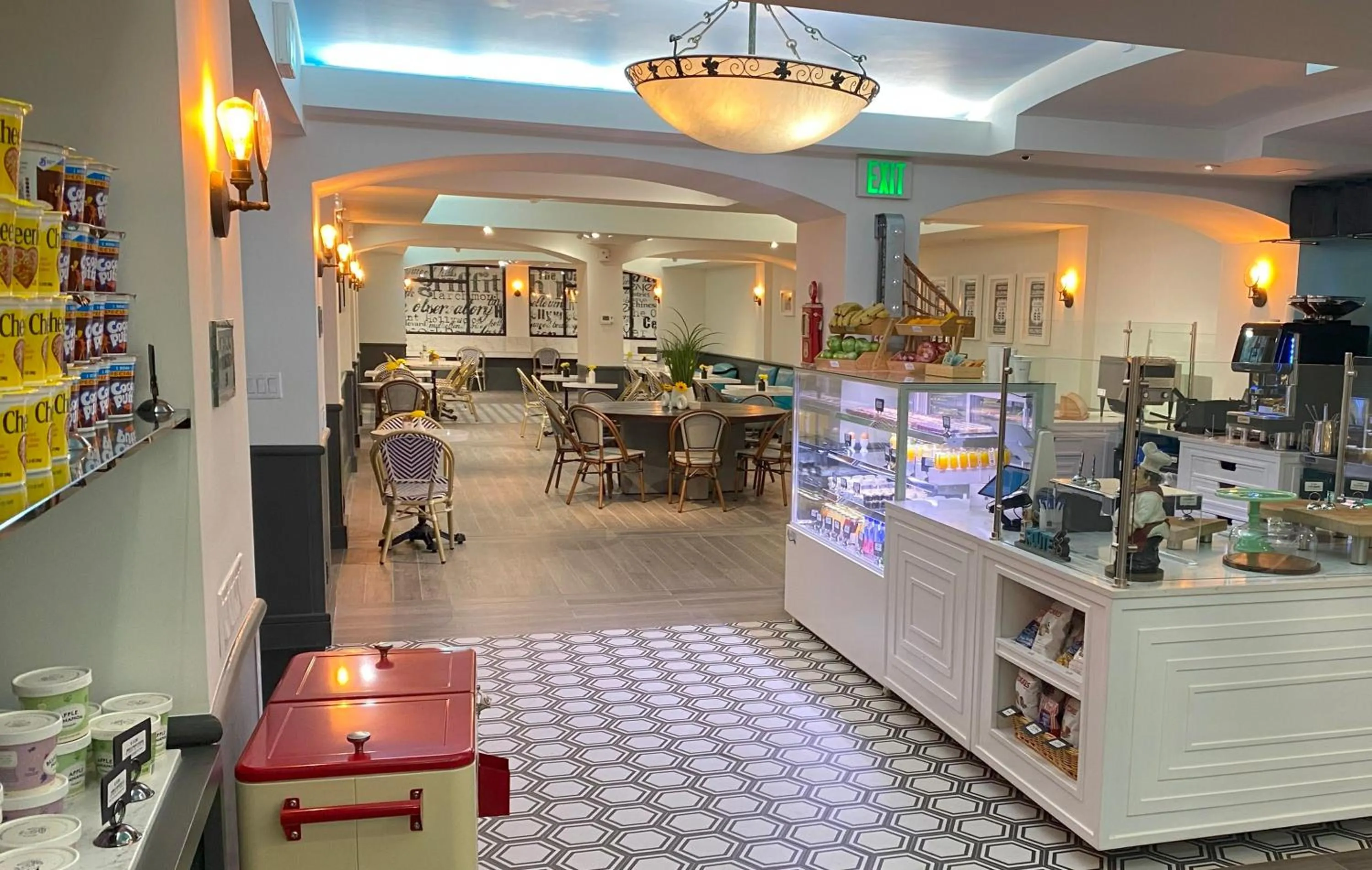 Restaurant/places to eat in Hollywood Hotel