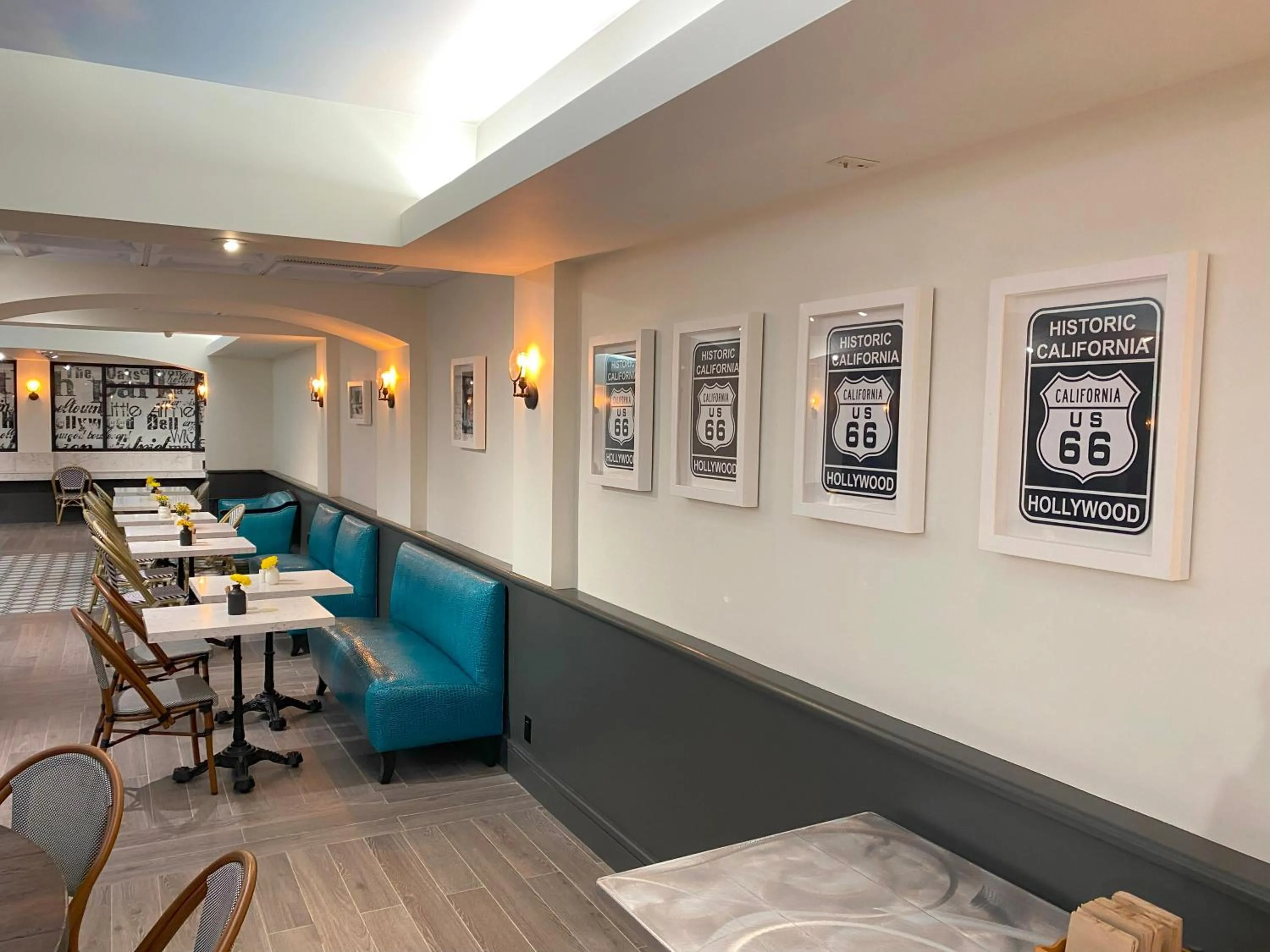 Restaurant/places to eat in Hollywood Hotel