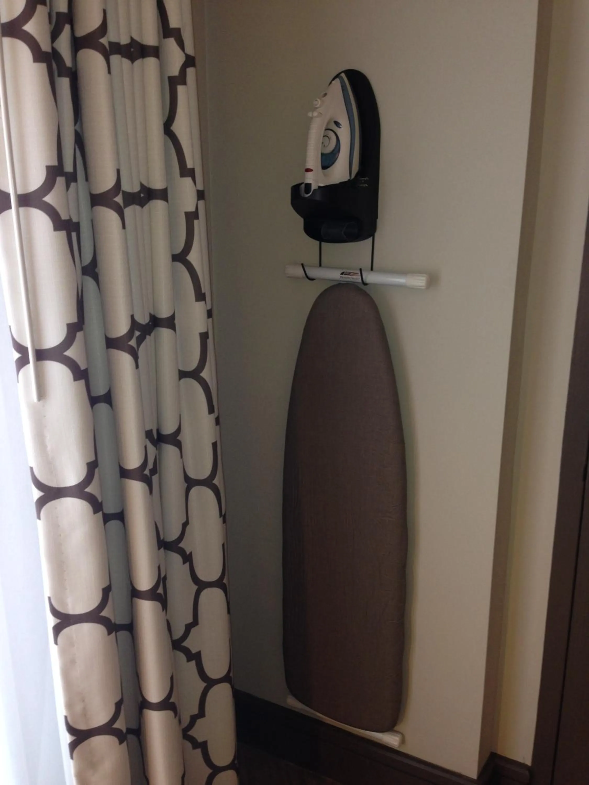 Area and facilities in Hollywood Hotel