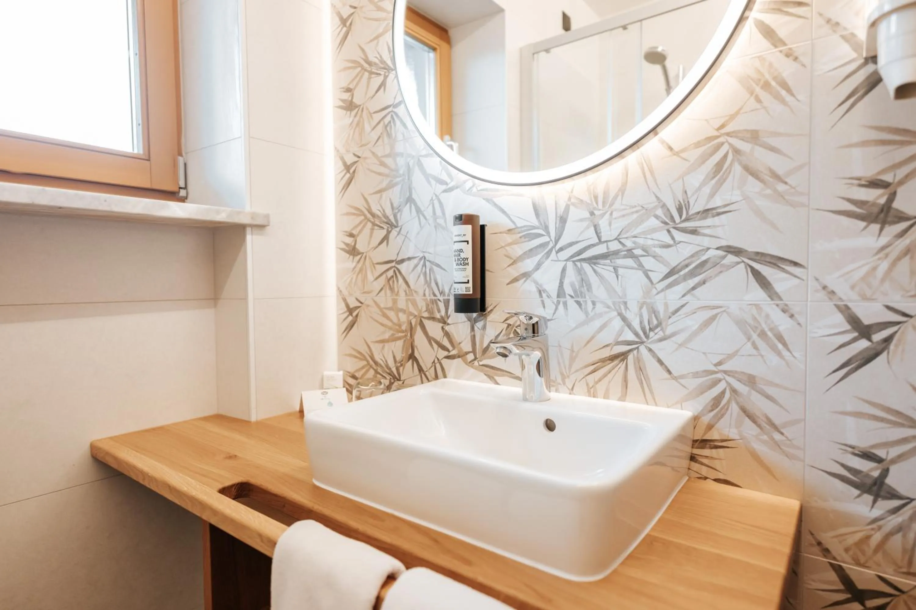 Bathroom in Hotel Tannenhof