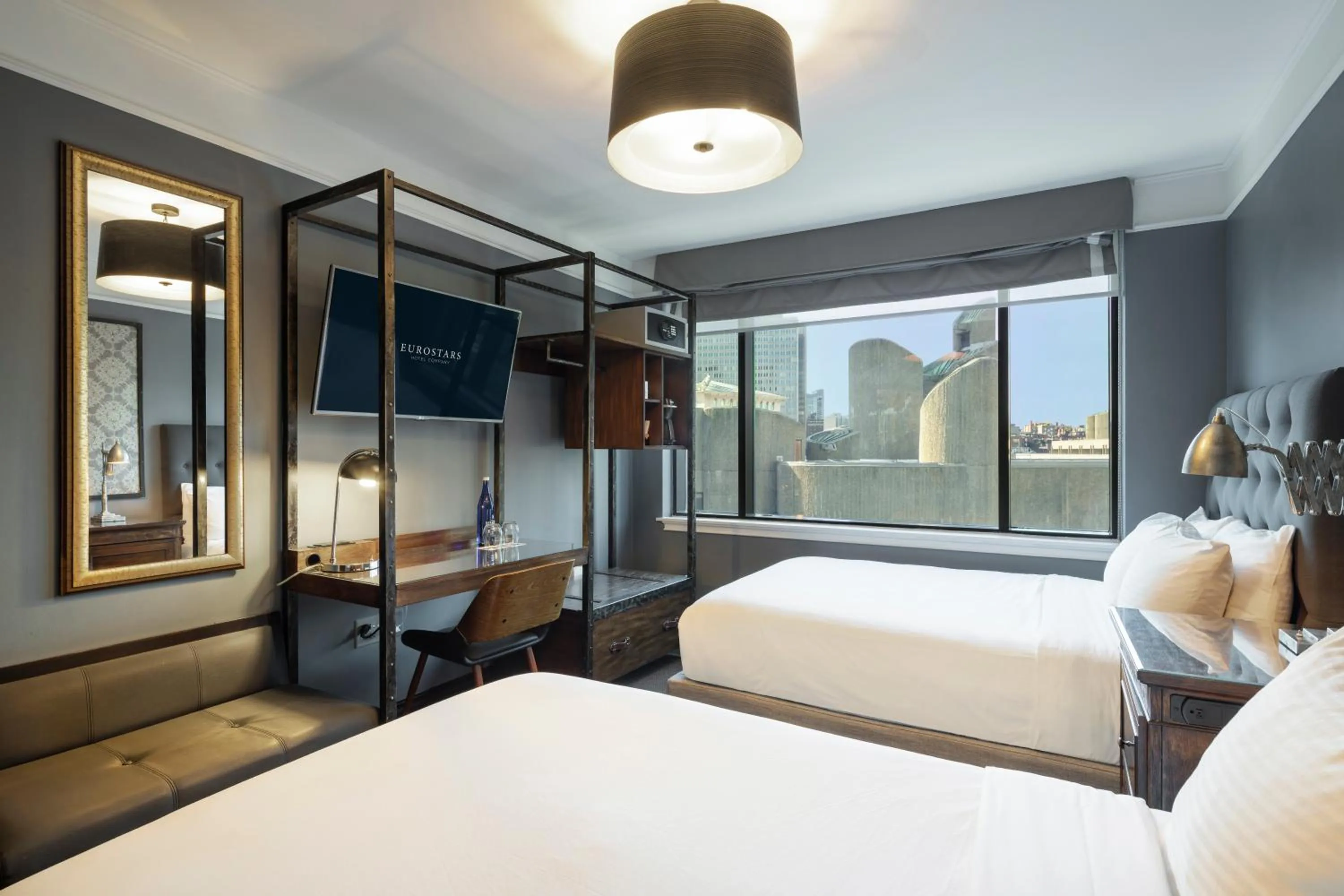 Bed in Eurostars The Boxer