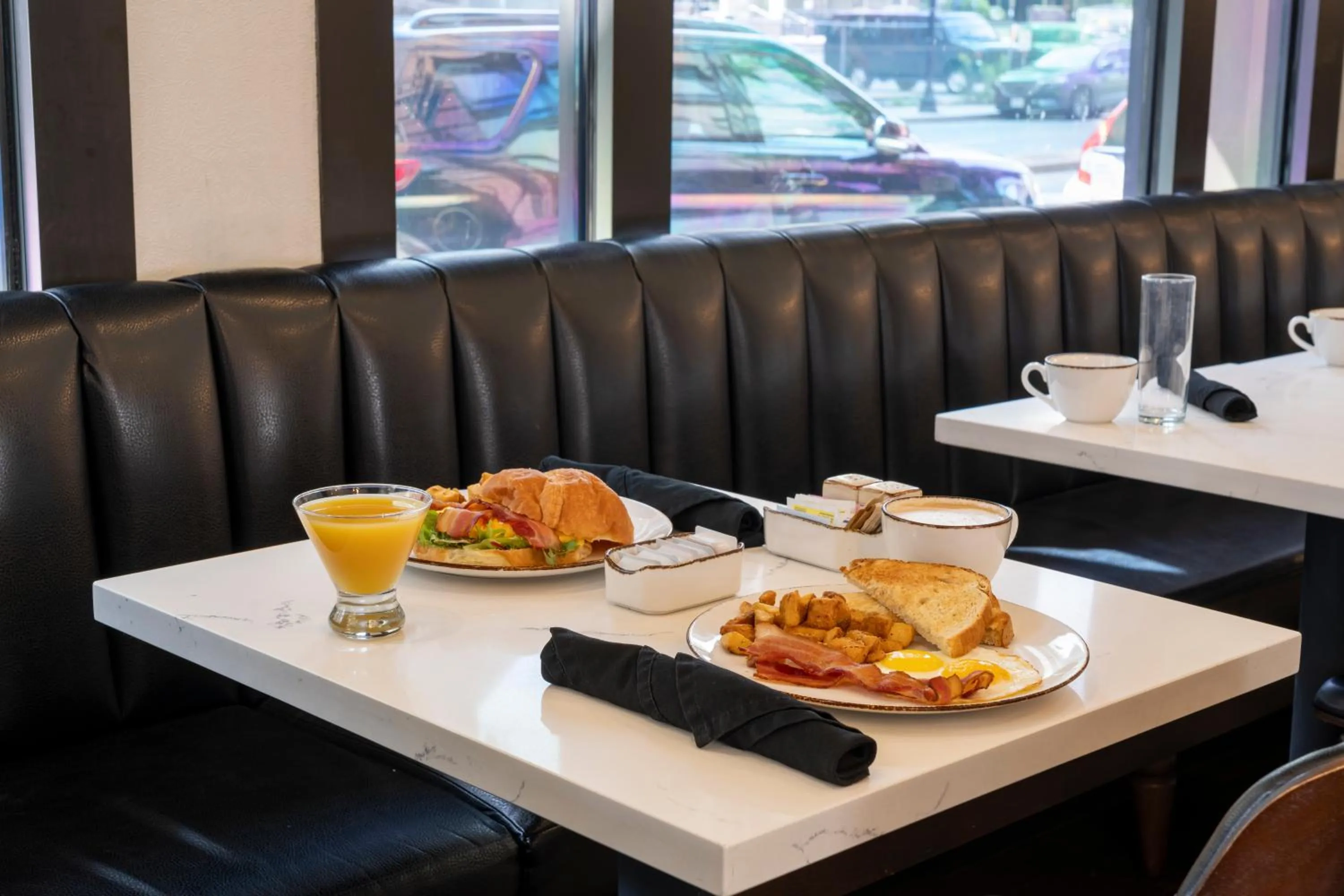 Breakfast in Eurostars The Boxer